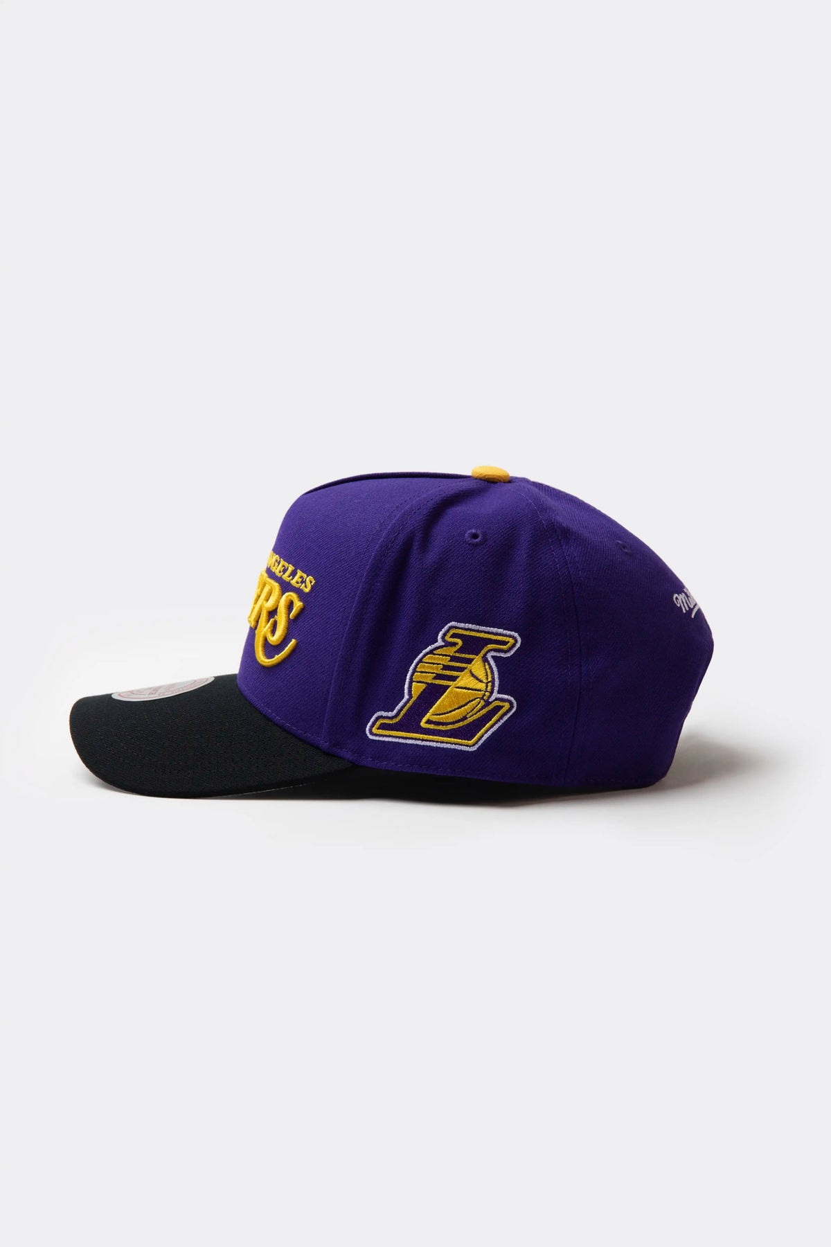 GORRA BEISBOLERA COLOR MORADO