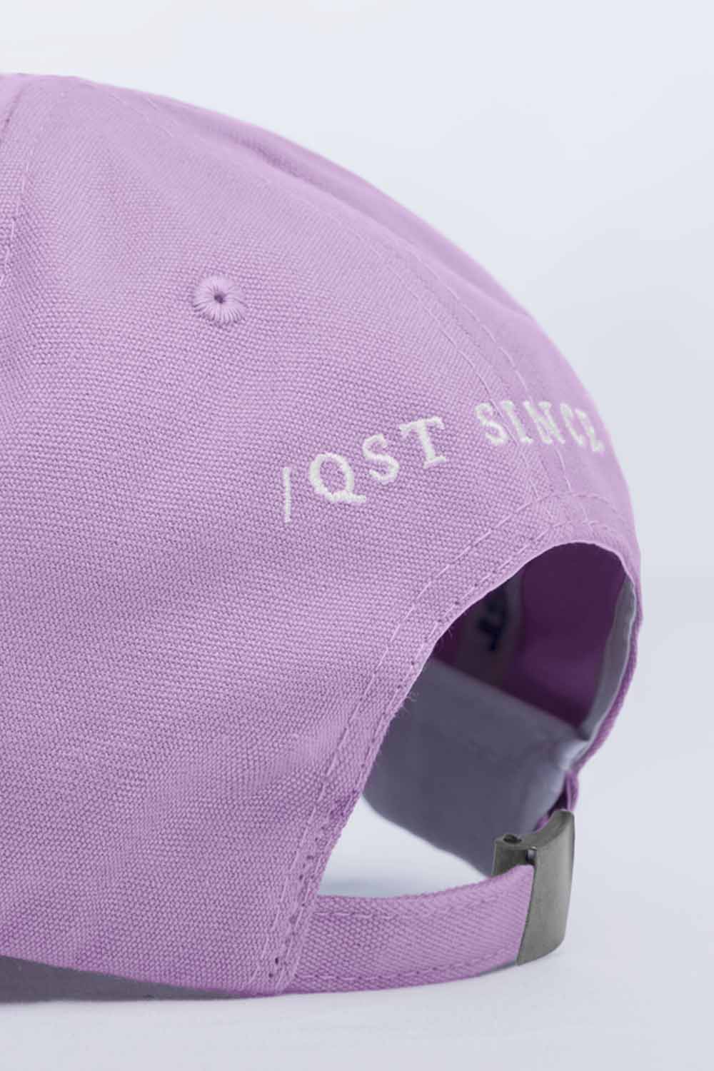 GORRA BEISBOLERA COLOR LAVANDA DIGITAL