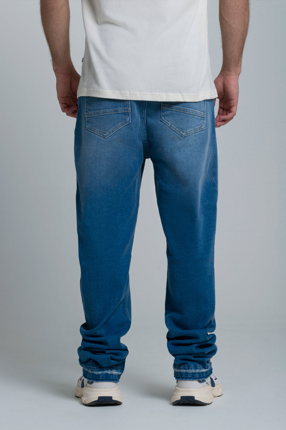 JEAN 5 BOLSILLOS COLOR AZUL CLARO