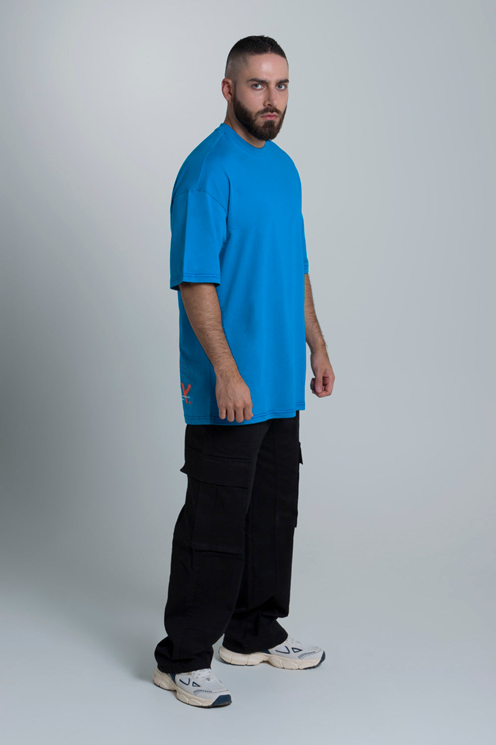 QST112240019-378-3.jpg