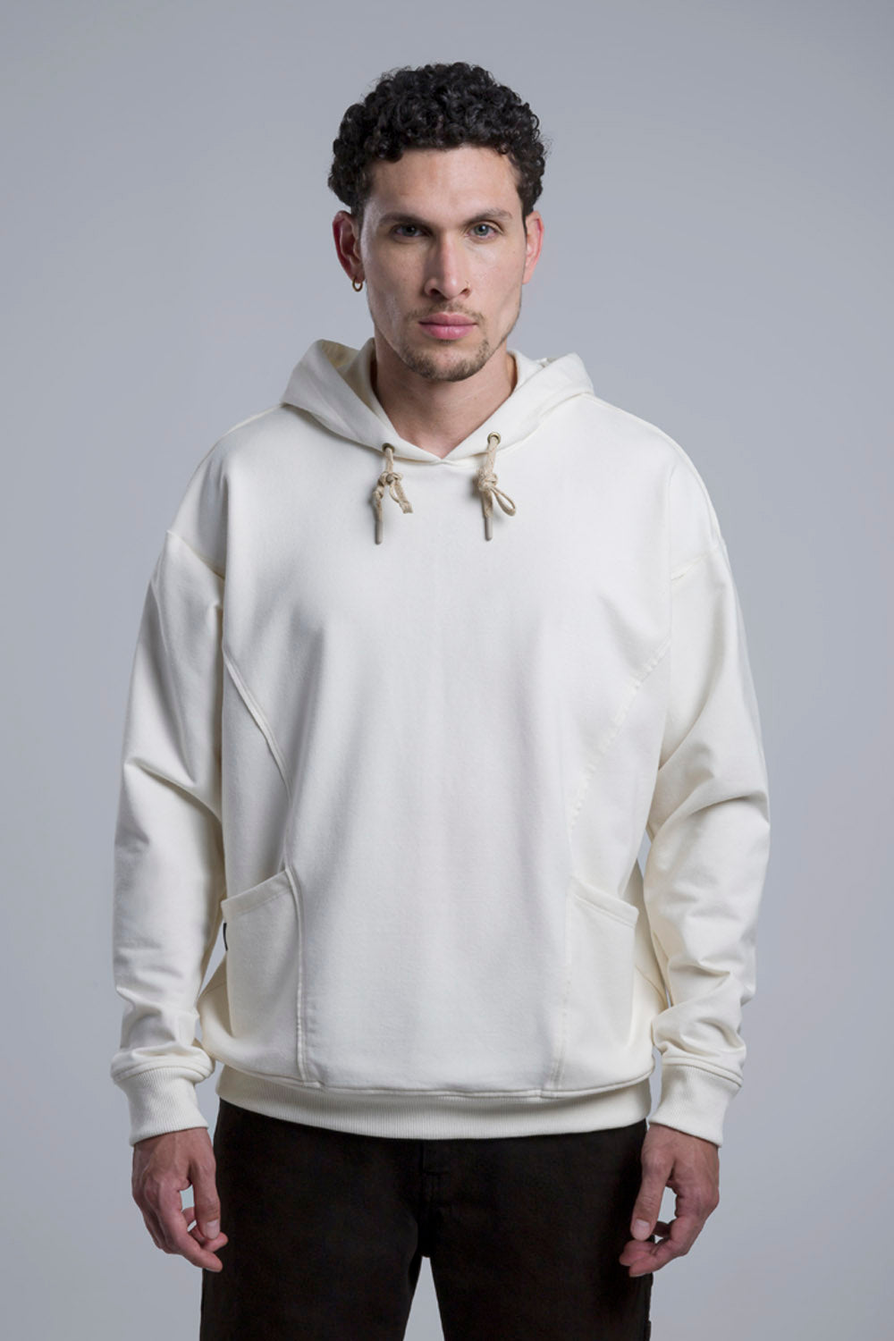 BUZO CERRADO COLOR IVORY MARFIL - QST