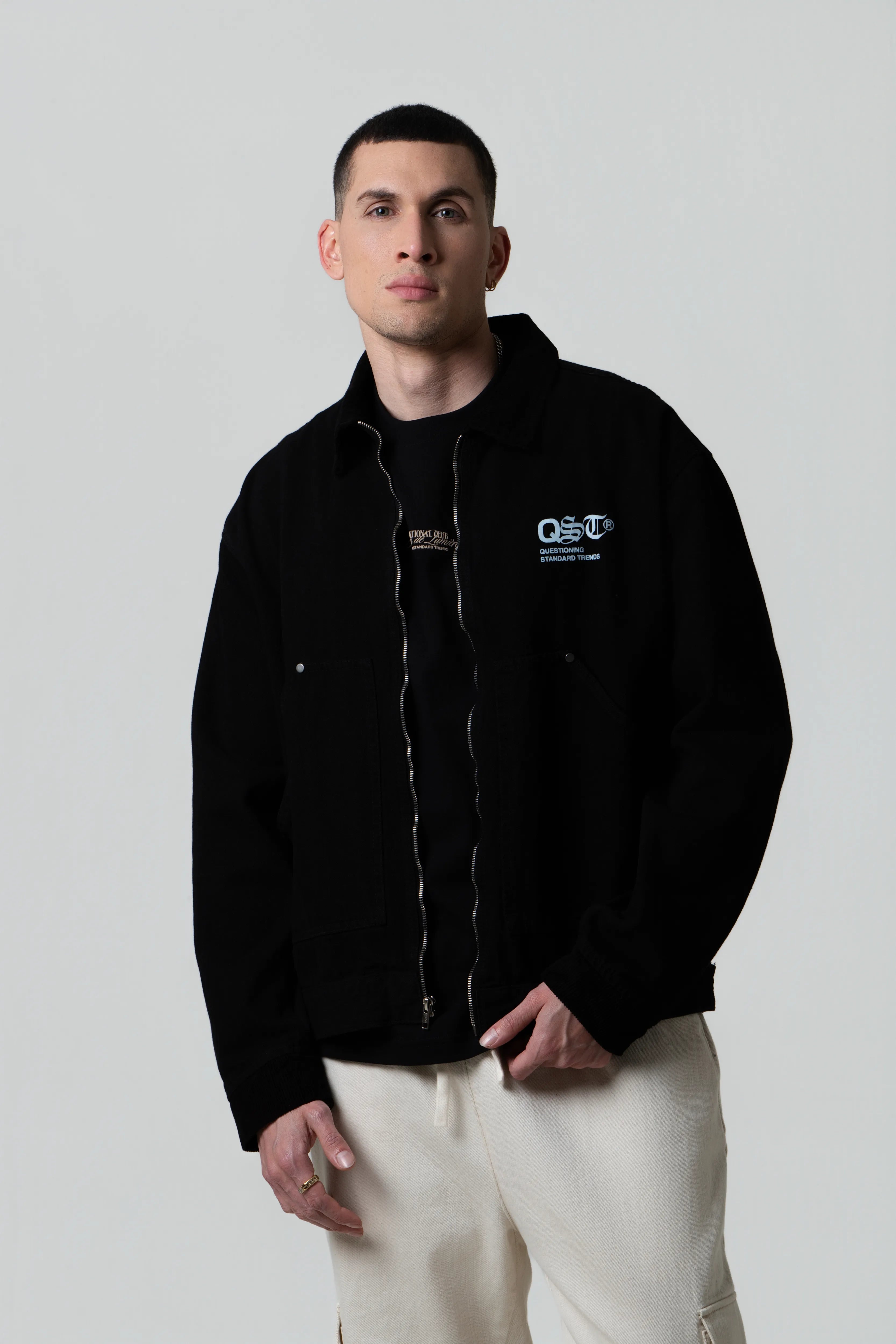 CHAQUETA BOXY COLOR NEGRO