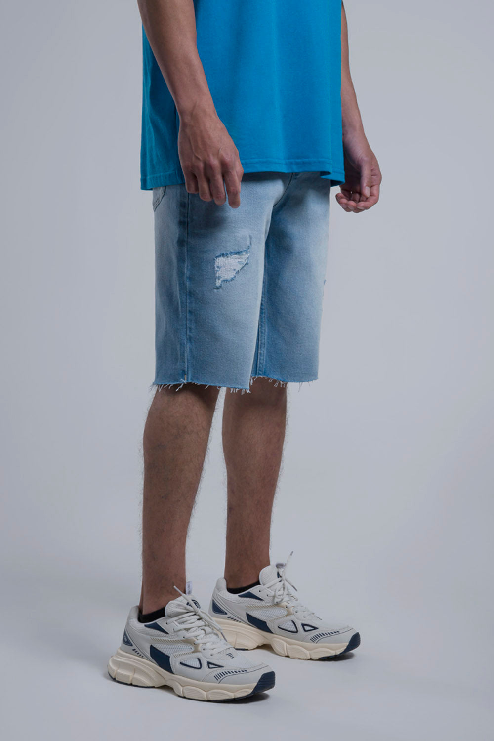 BERMUDA 5 BOLSILLOS COLOR AZUL CLARO - QST