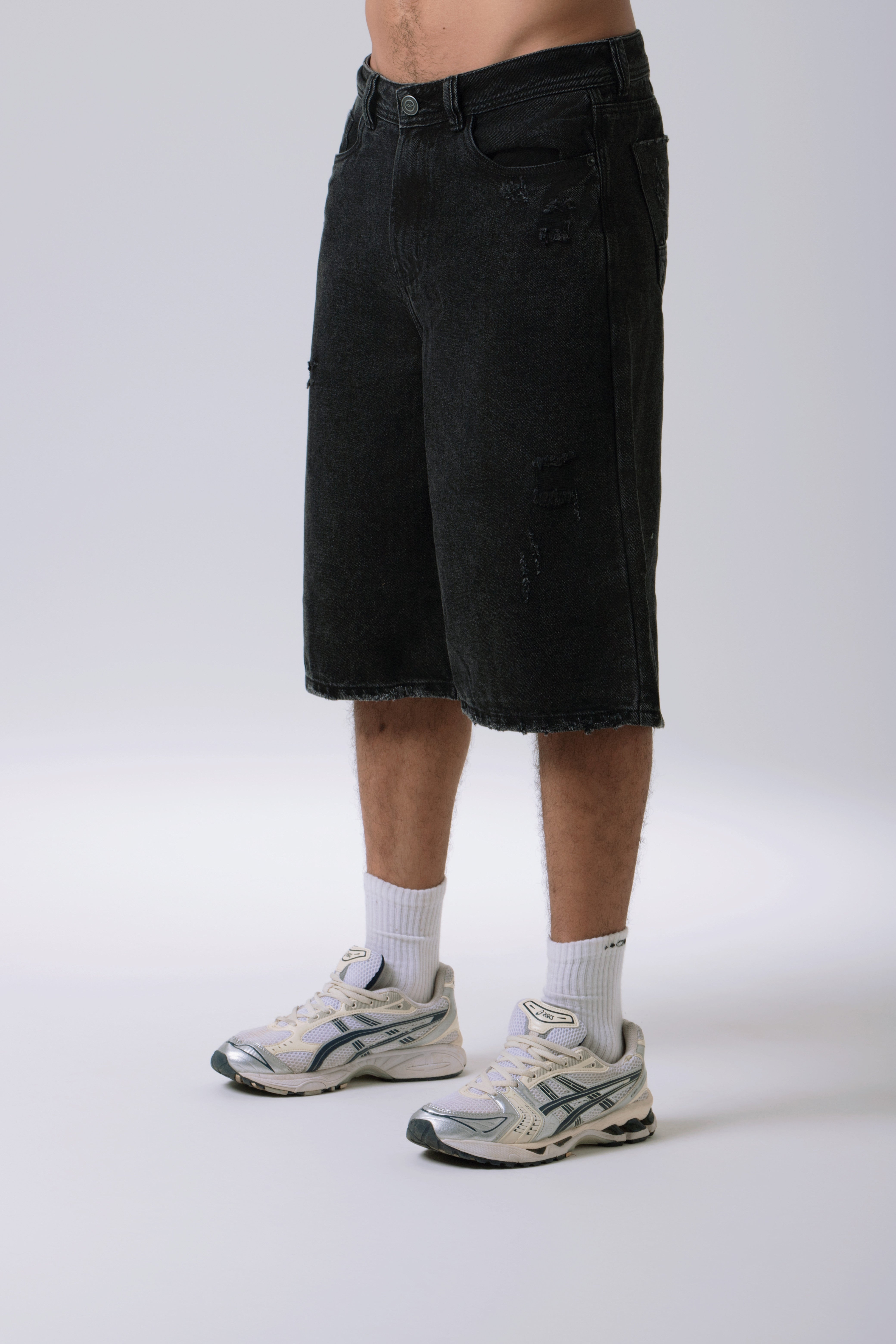 BERMUDA 5 BOLSILLOS COLOR NEGRO-GRIS