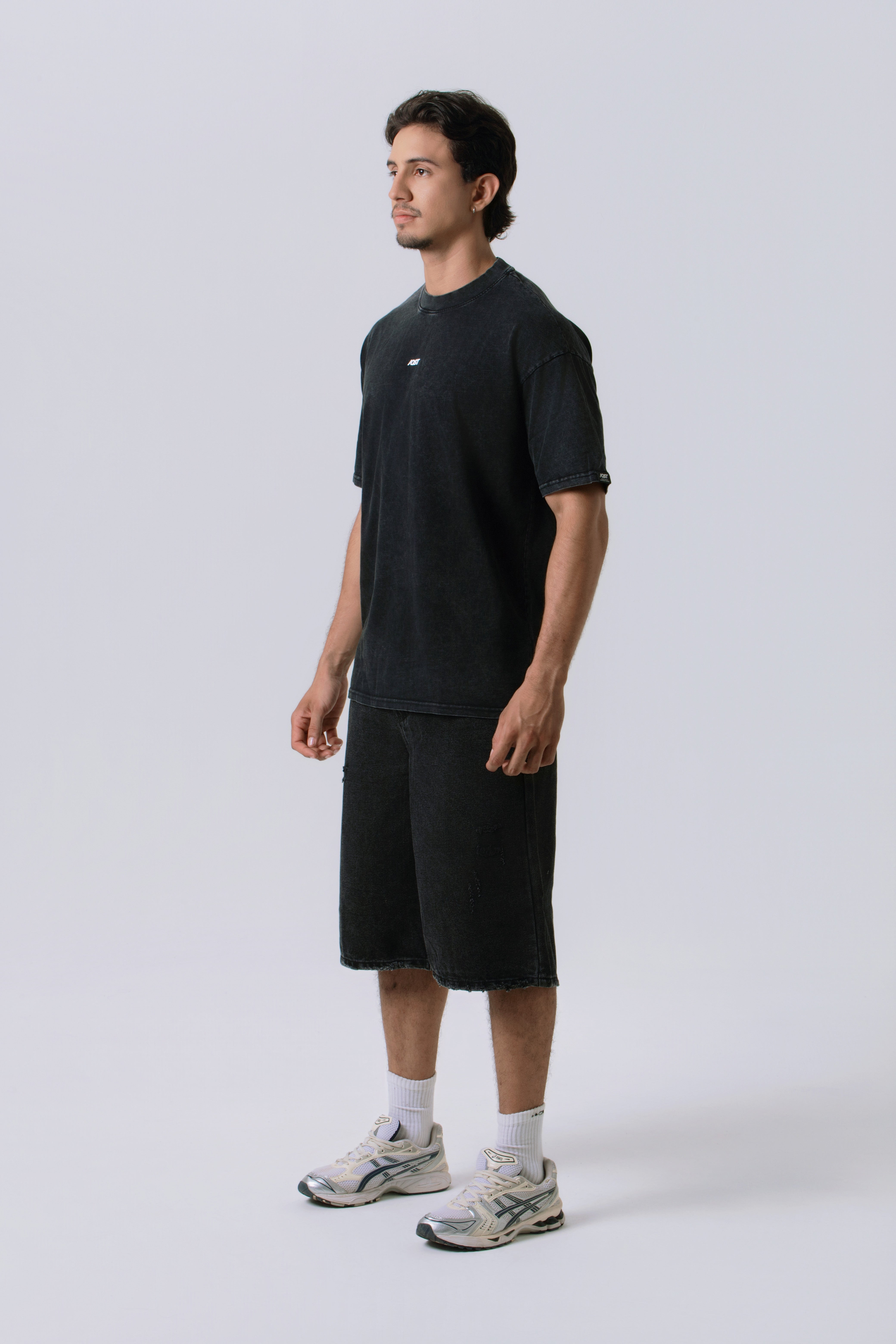 BERMUDA 5 BOLSILLOS COLOR NEGRO-GRIS