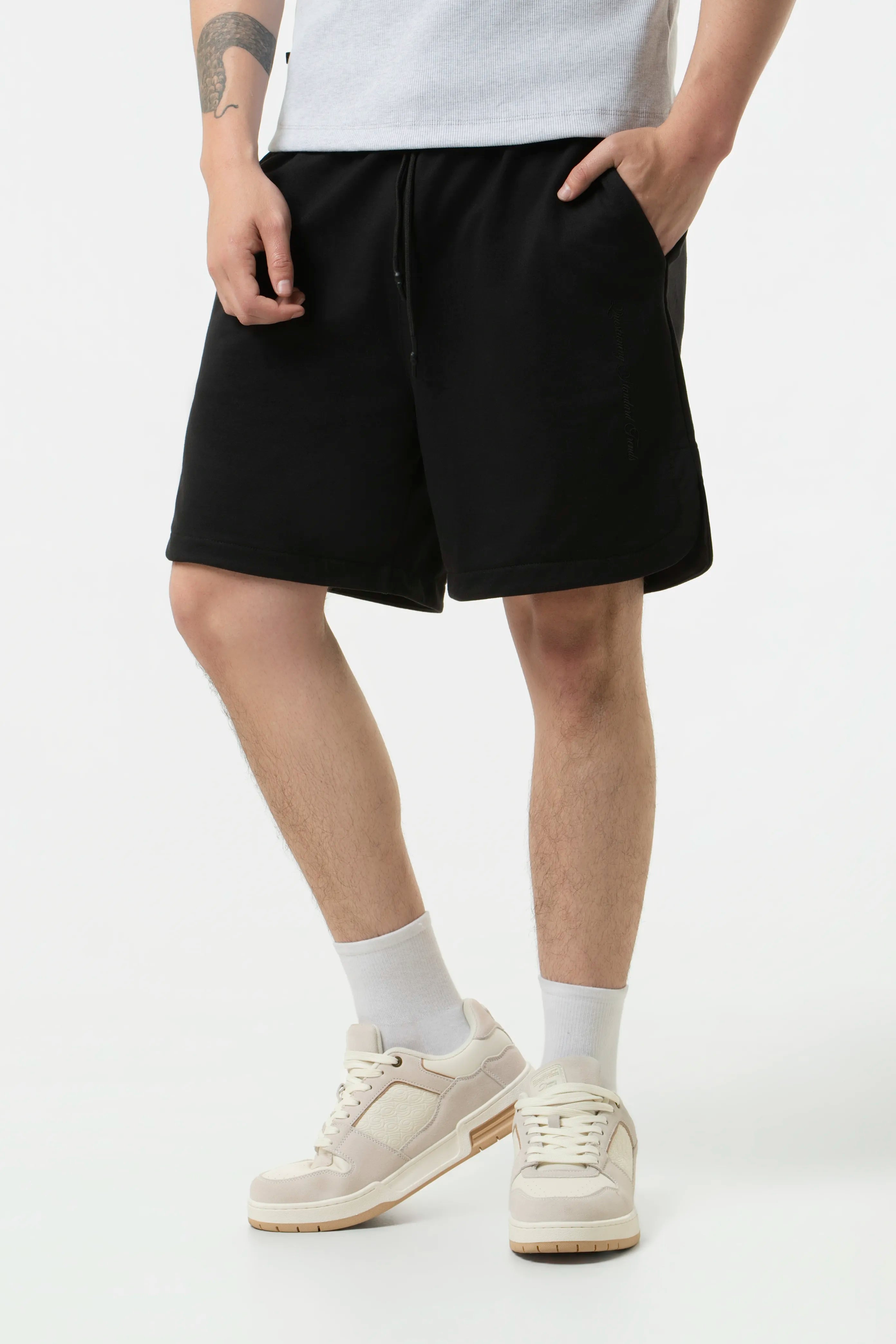 BERMUDA JOGG COLOR NEGRO