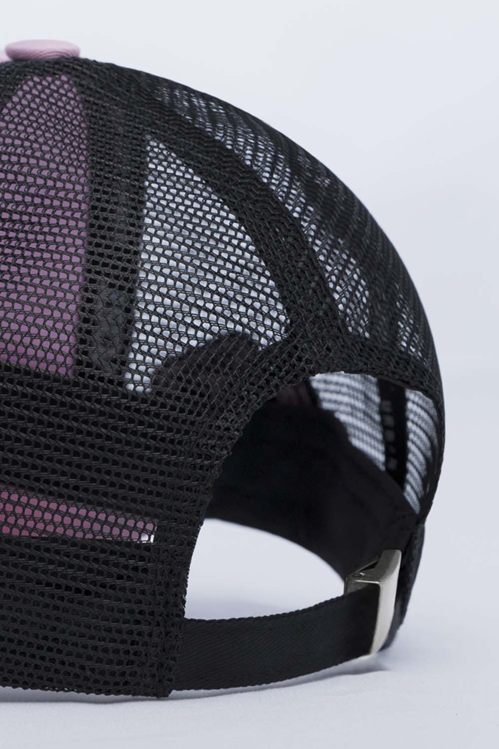 GORRA CAMIONERA COLOR PALO DE ROSA