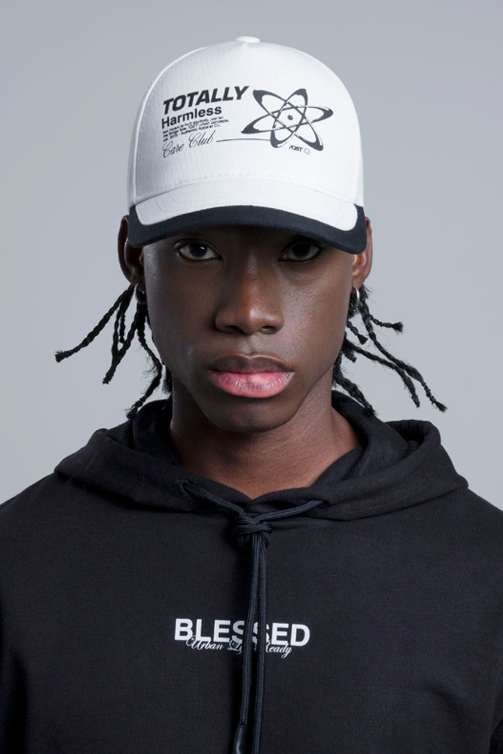 GORRA BEISBOLERA COLOR BLANCO OPTICO