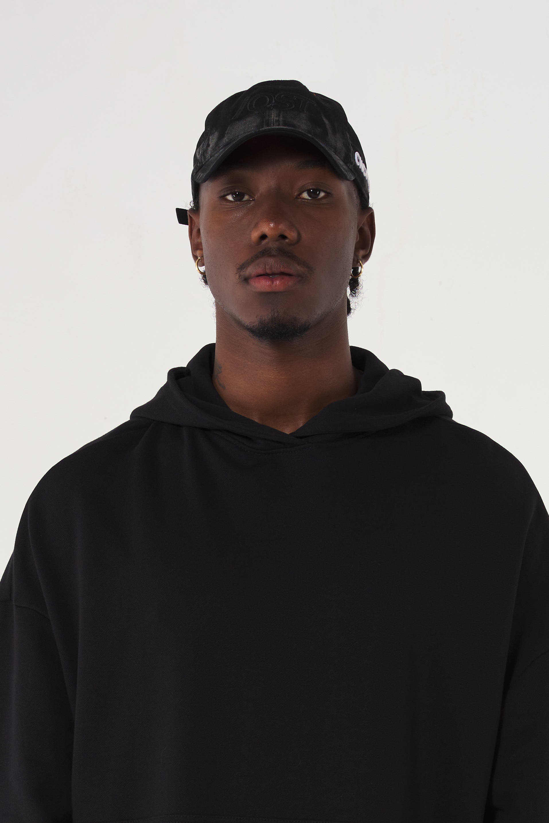 GORRA BEISBOLERA COLOR NEGRO - QST