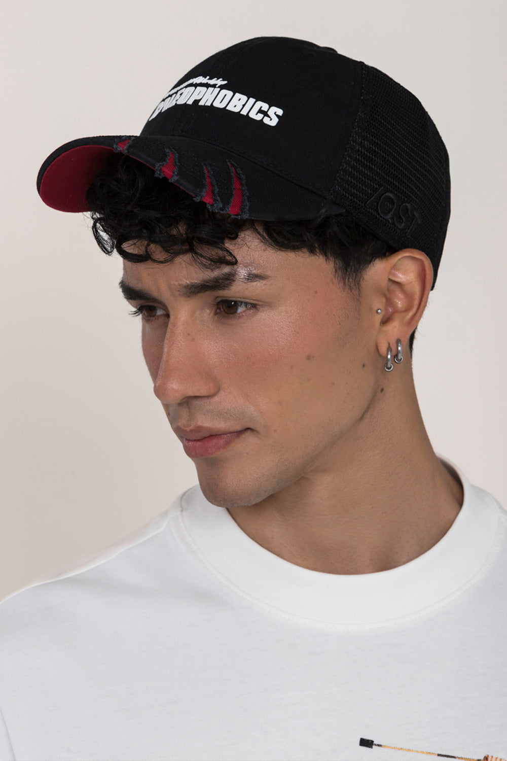 GORRA CAMIONERA COLOR NEGRO - QST