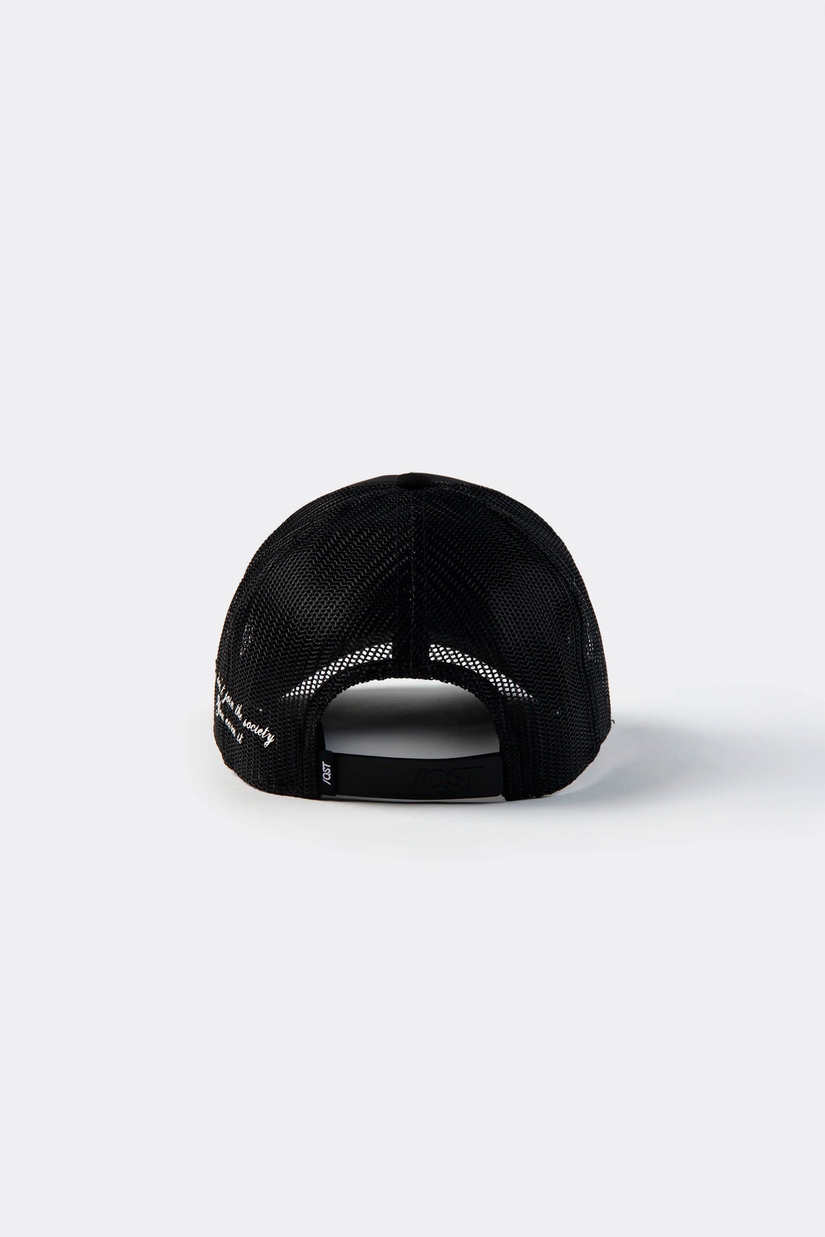 GORRA CAMIONERA COLOR NEGRO