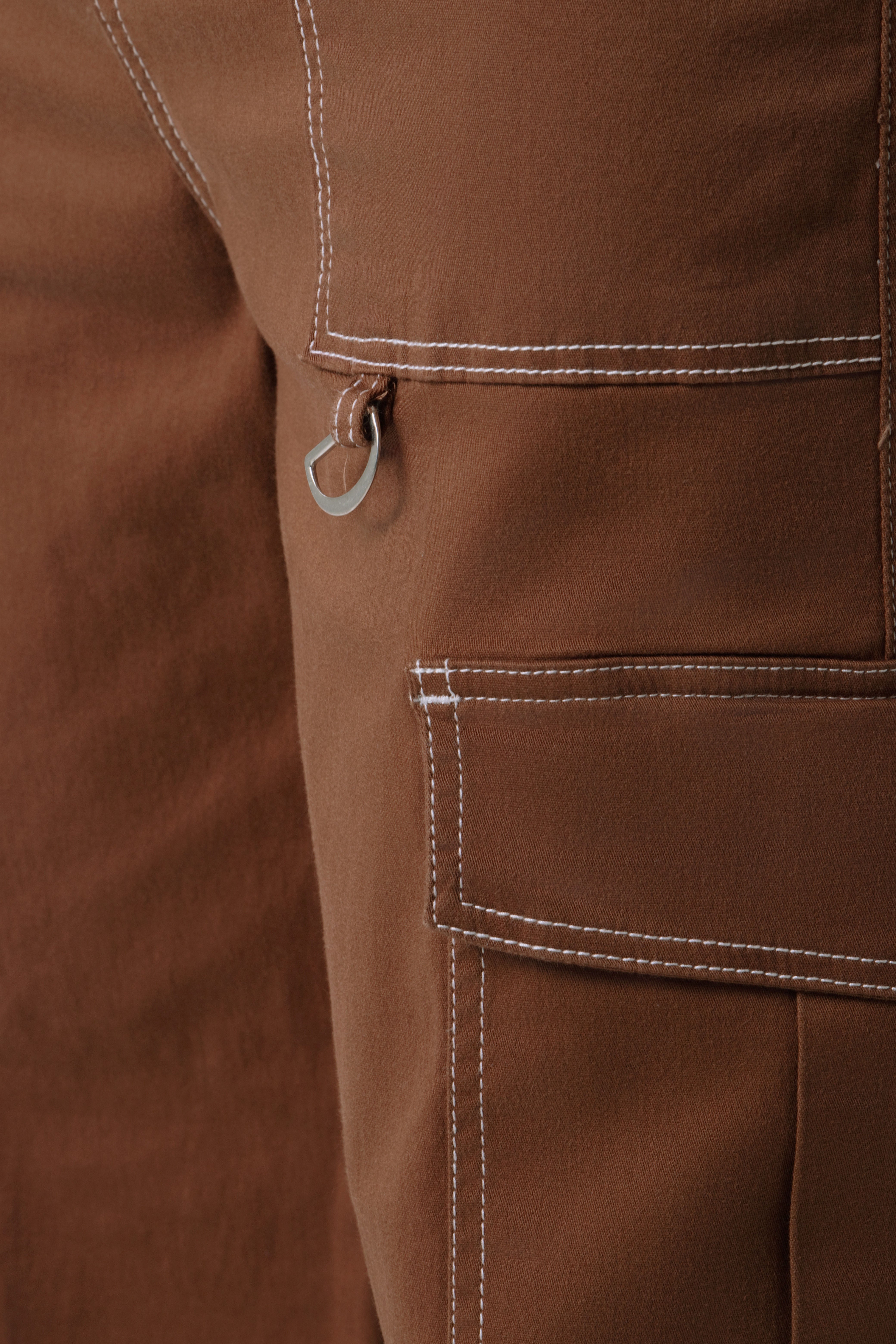 PANTALON CARGO COLOR CAFE