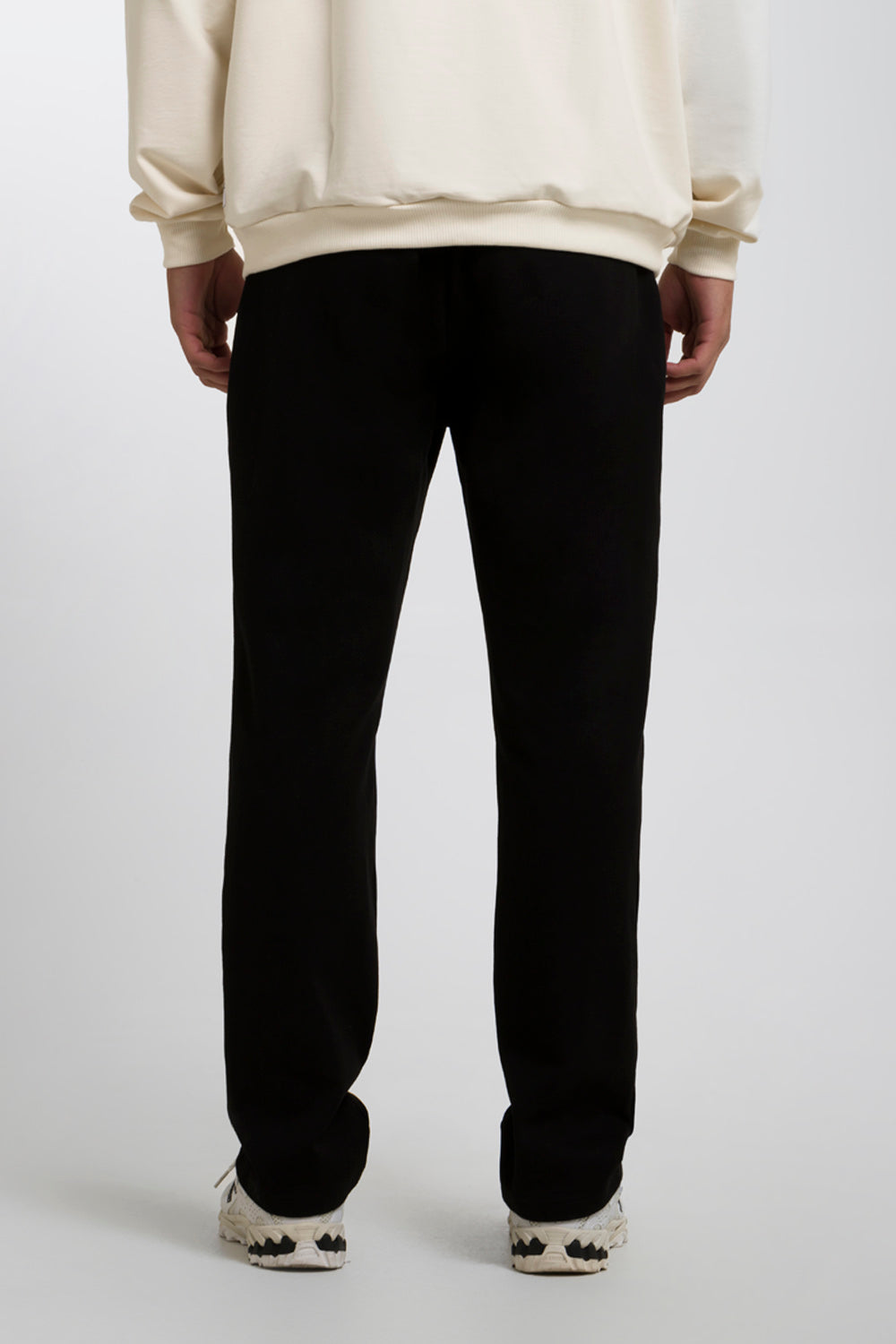 PANTALON JOGG COLOR NEGRO - QST