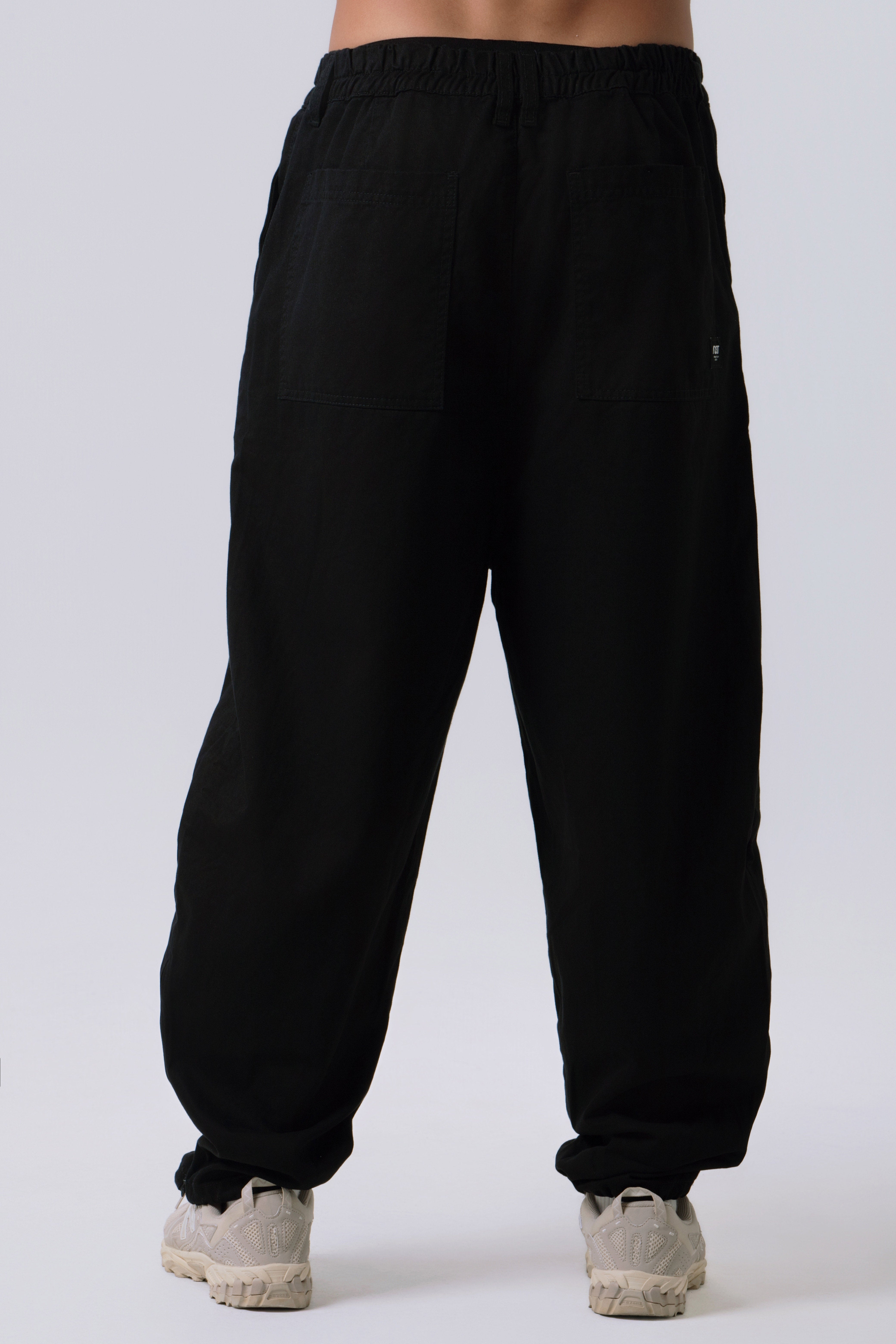 PANTALON JOGG COLOR NEGRO