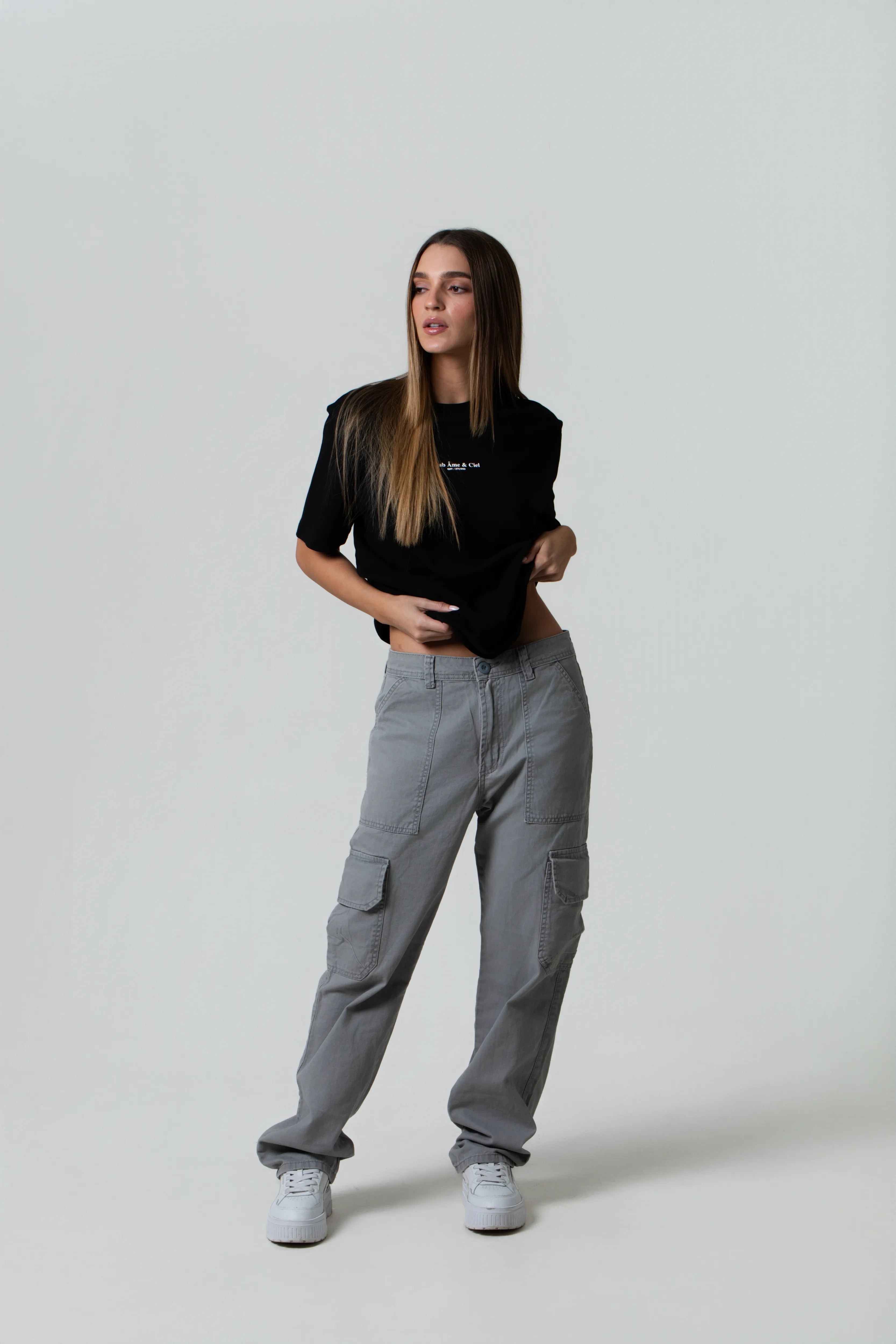 PANTALON CARGO COLOR GRIS OSCURO