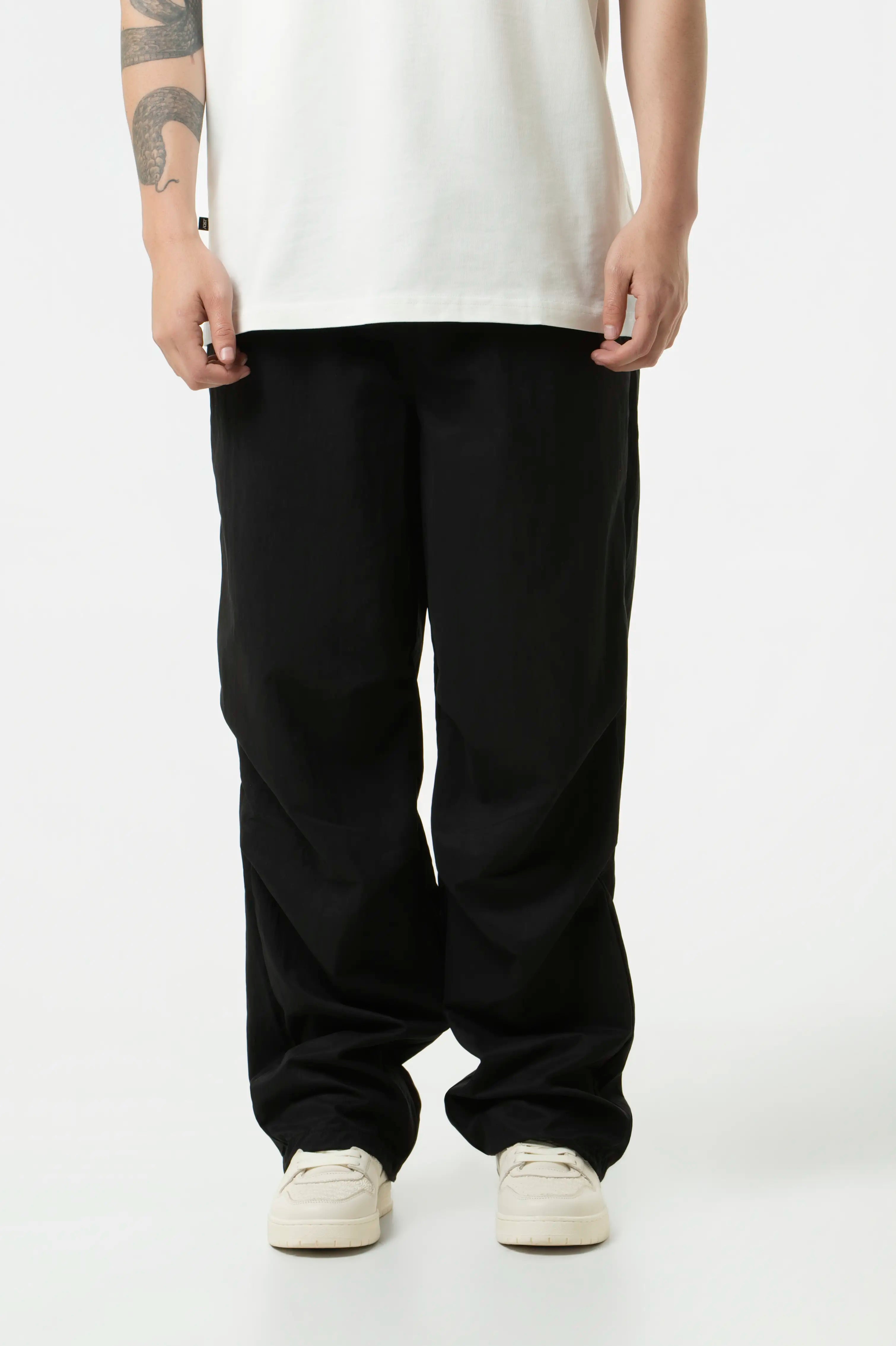 PANTALON JOGG COLOR NEGRO