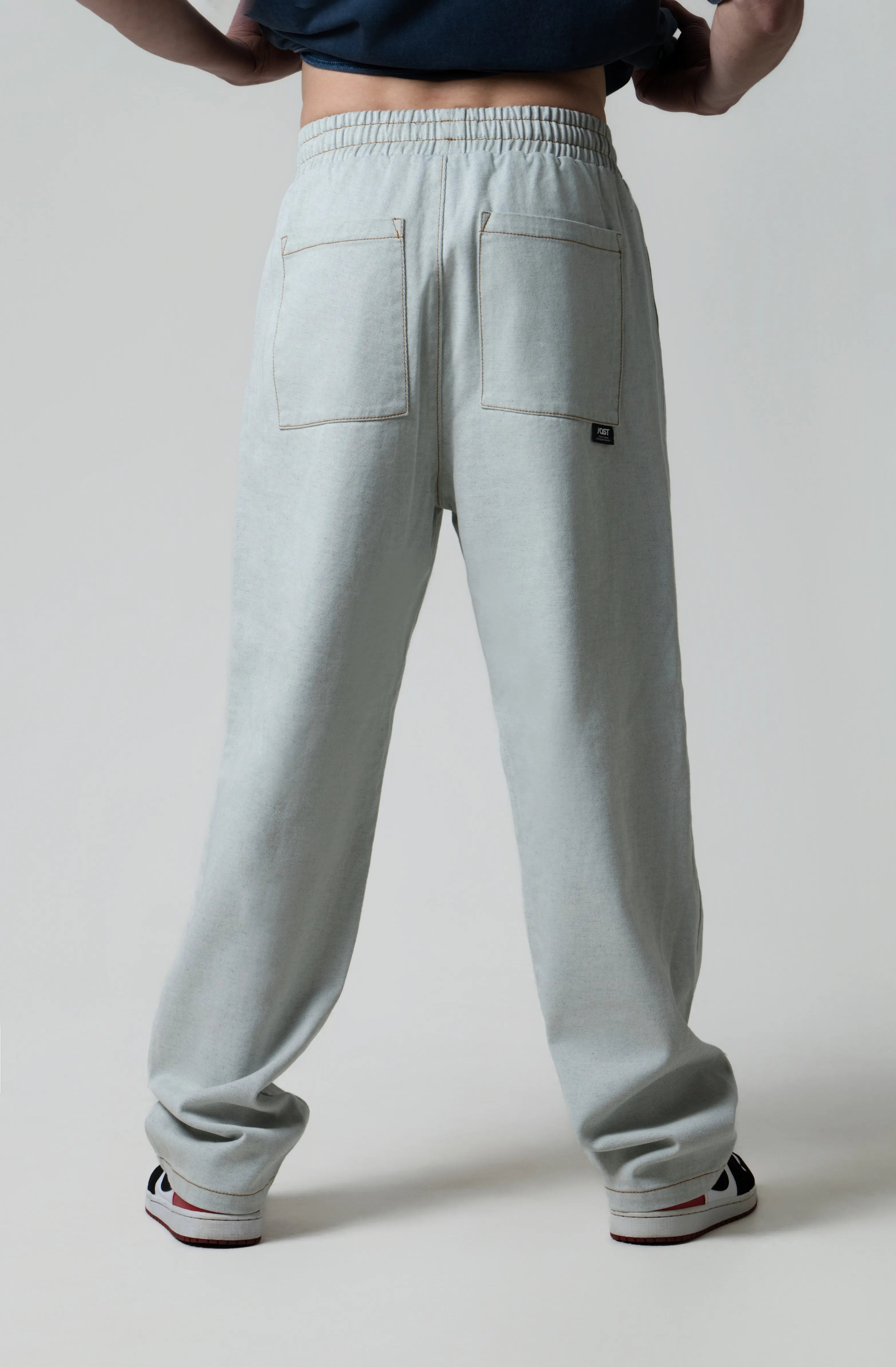 PANTALON JOGG COLOR AZUL CLARO