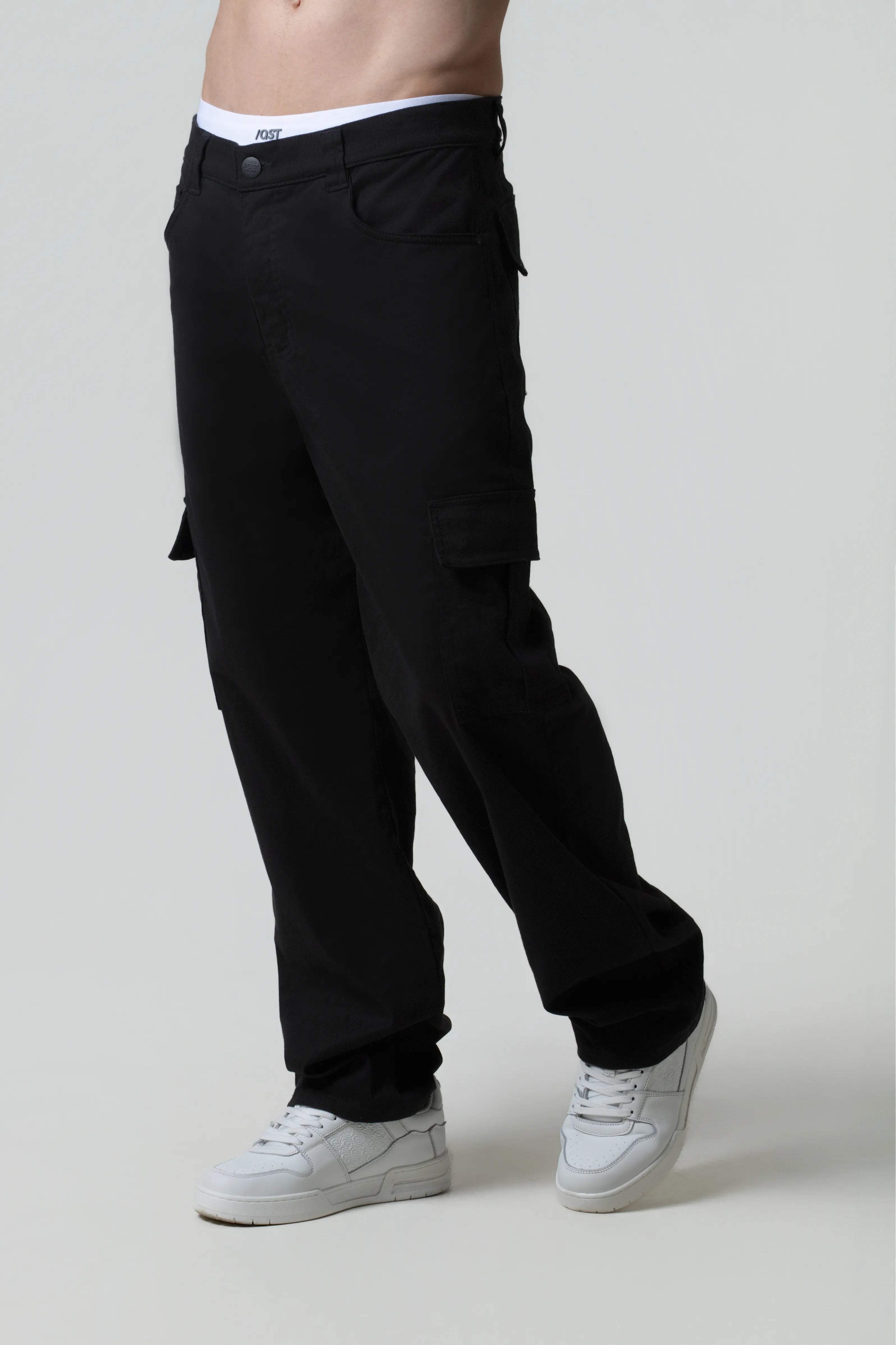 PANTALON CARGO COLOR NEGRO