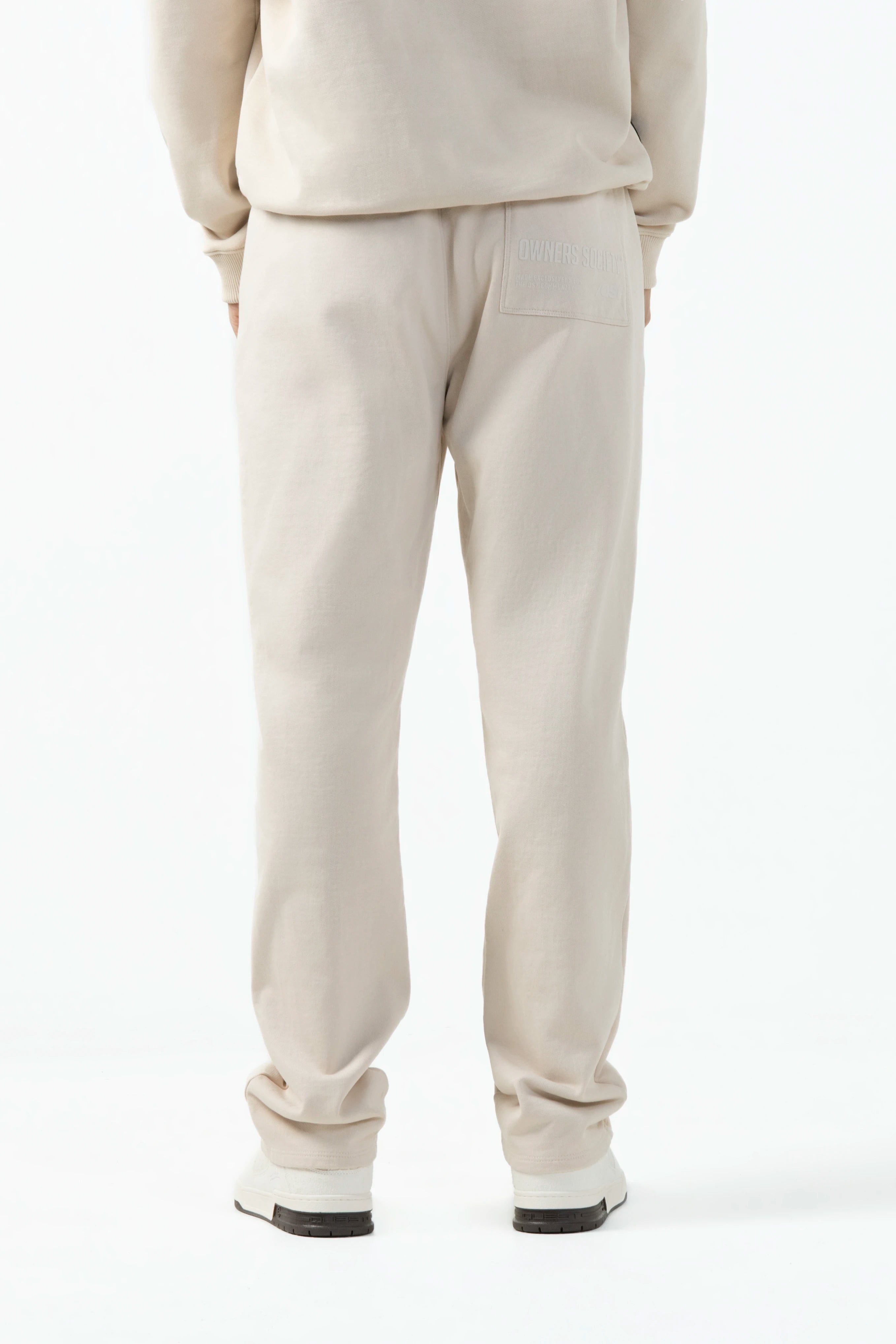 PANTALON SUDADERA COLOR OAT MILK