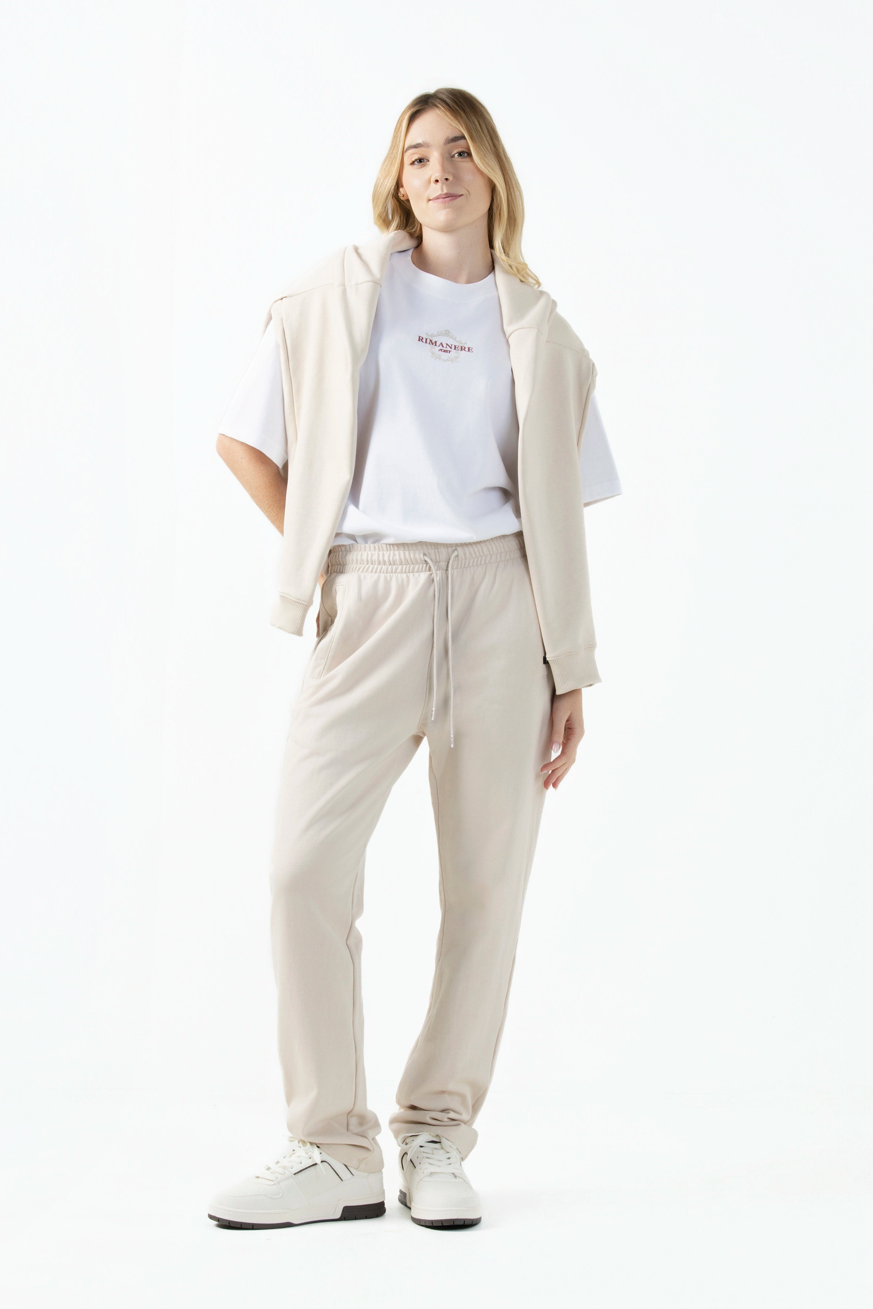 PANTALON SUDADERA COLOR OAT MILK