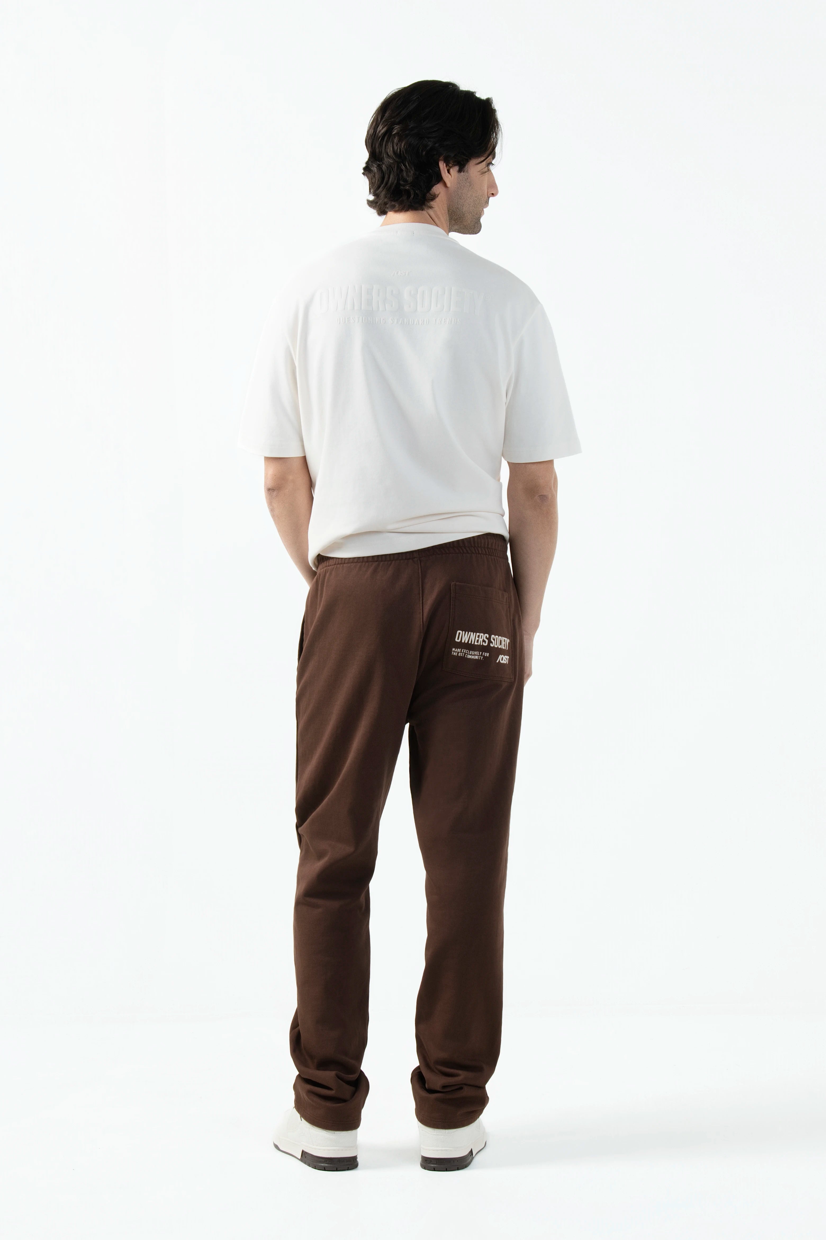 PANTALON SUDADERA COLOR SHAVED CHOCOLATE