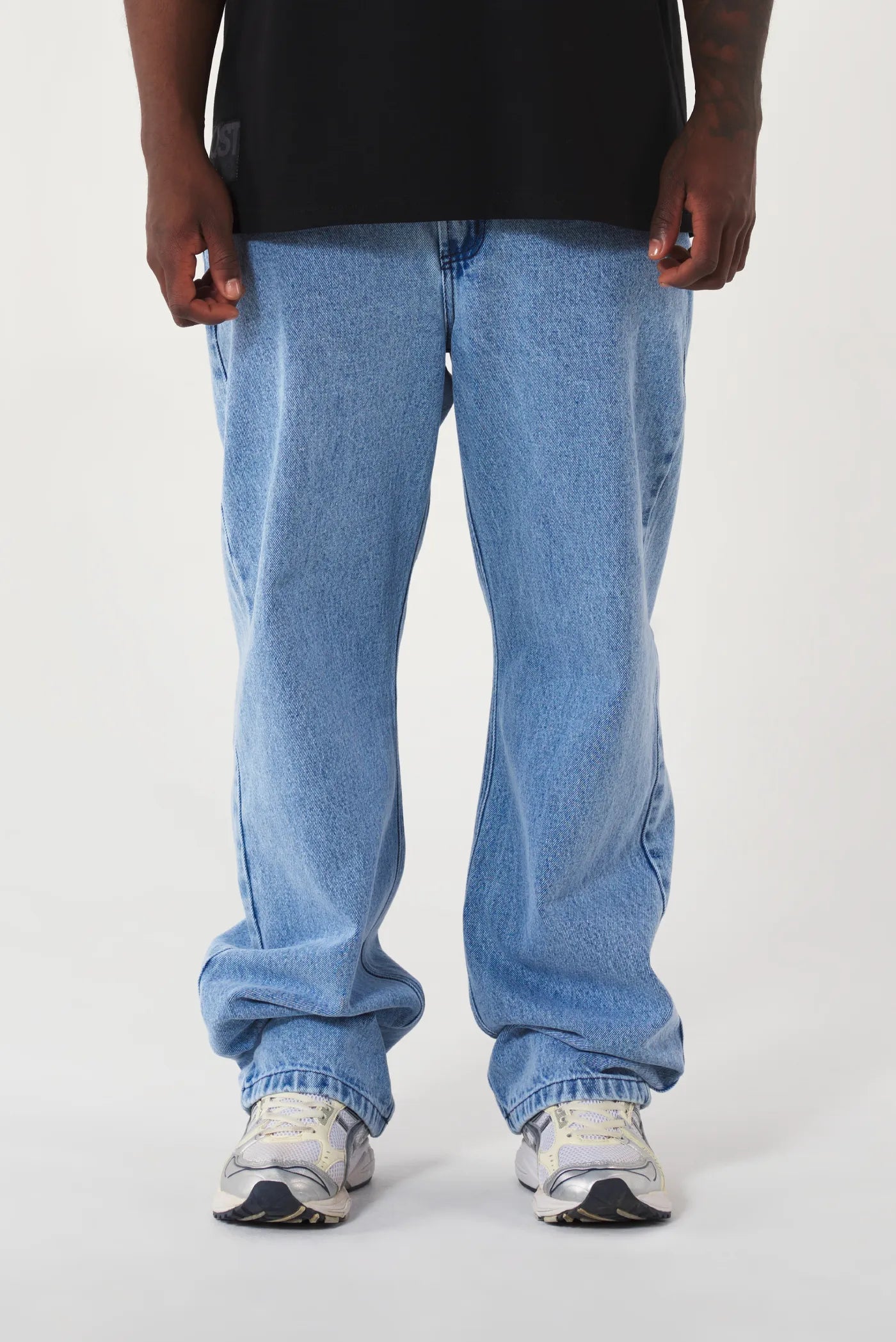 JEAN 5 BOLSILLOS COLOR AZUL HIELO