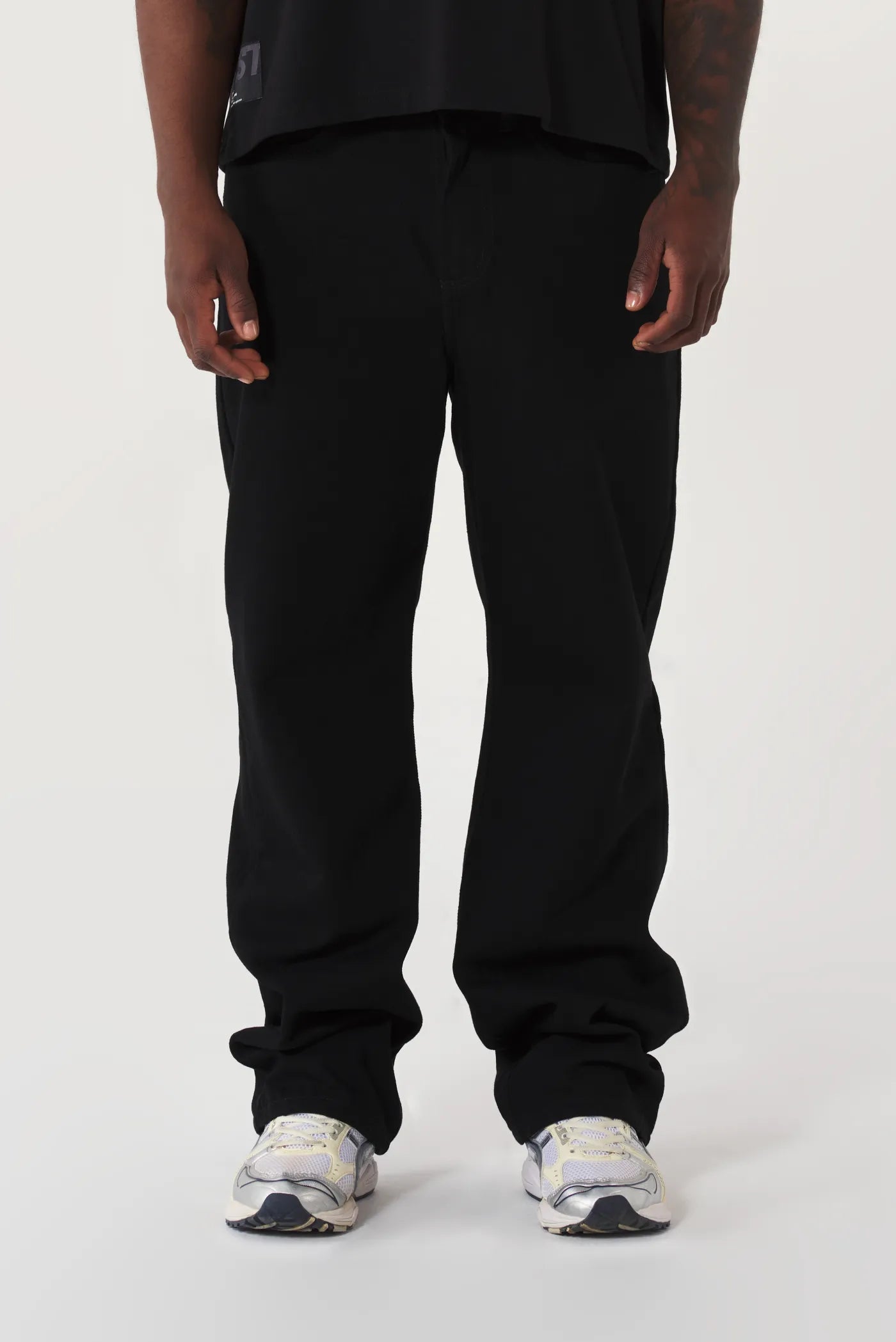 JEAN 5 BOLSILLOS COLOR NEGRO NEGRO