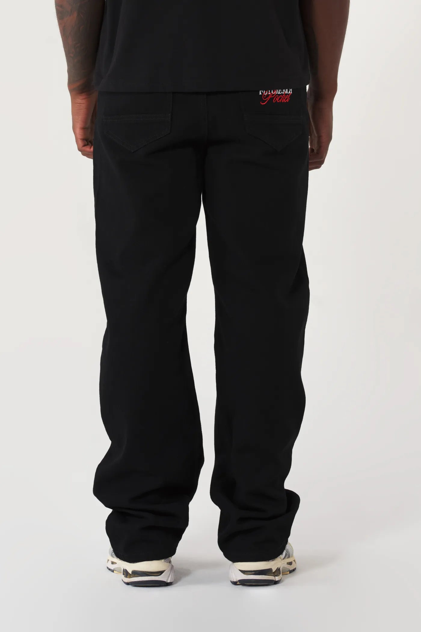 JEAN 5 BOLSILLOS COLOR NEGRO NEGRO