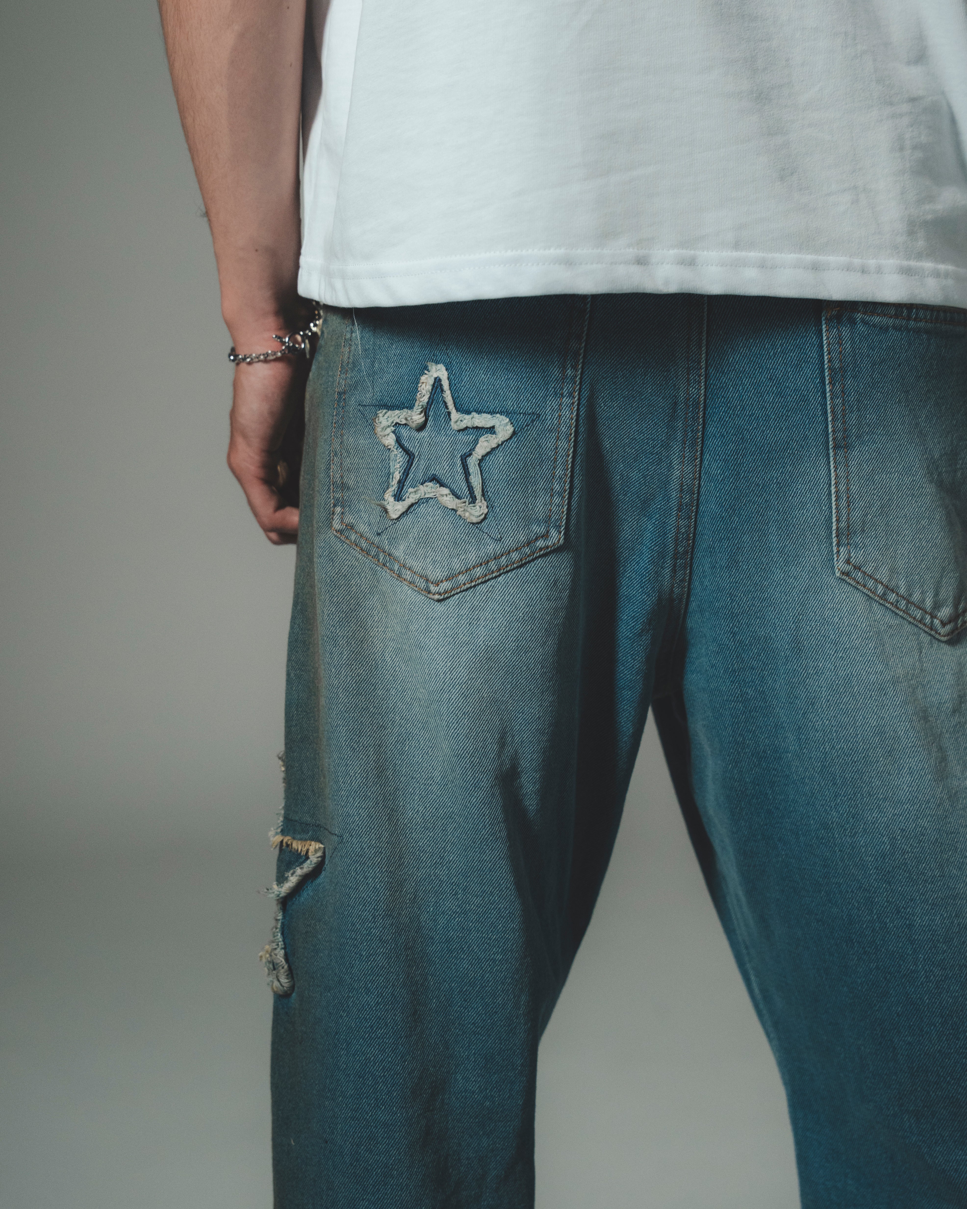 JEAN 5 BOLSILLOS COLOR AZUL REY EMPOLVADO-IVORY