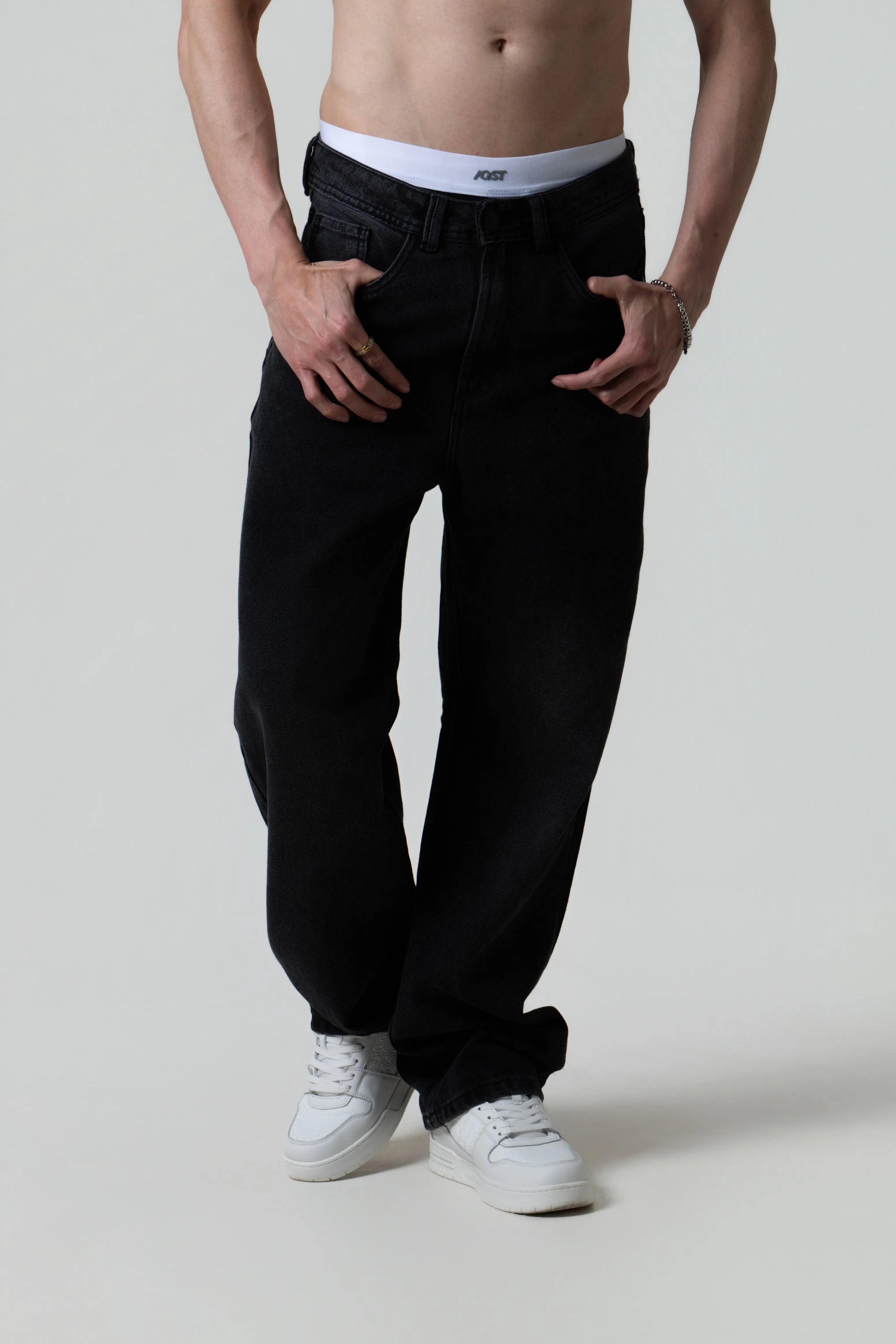 JEAN 5 BOLSILLOS COLOR NEGRO