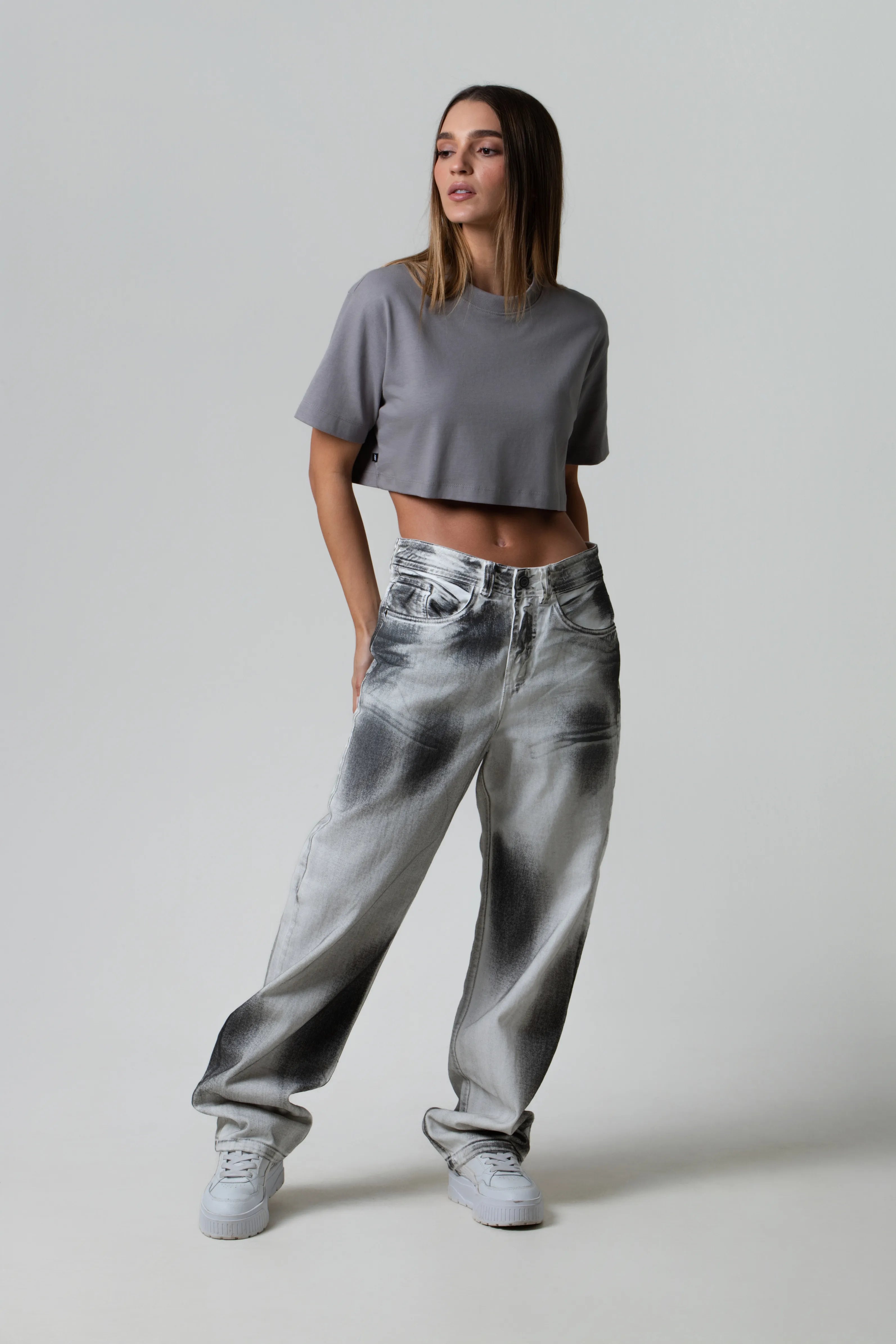 JEAN 5 BOLSILLOS COLOR GRIS HUMO