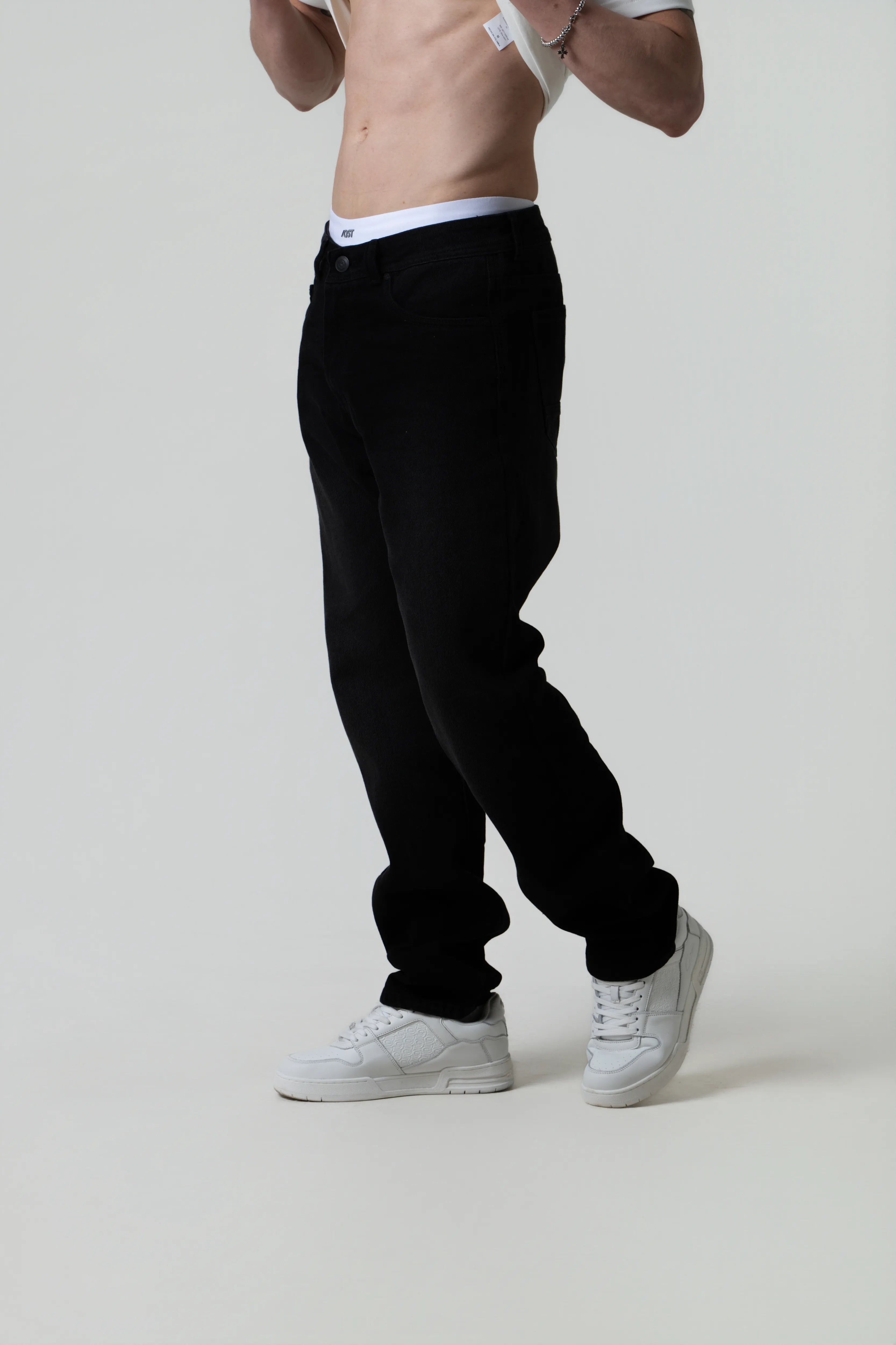 JEAN 5 BOLSILLOS COLOR NEGRO