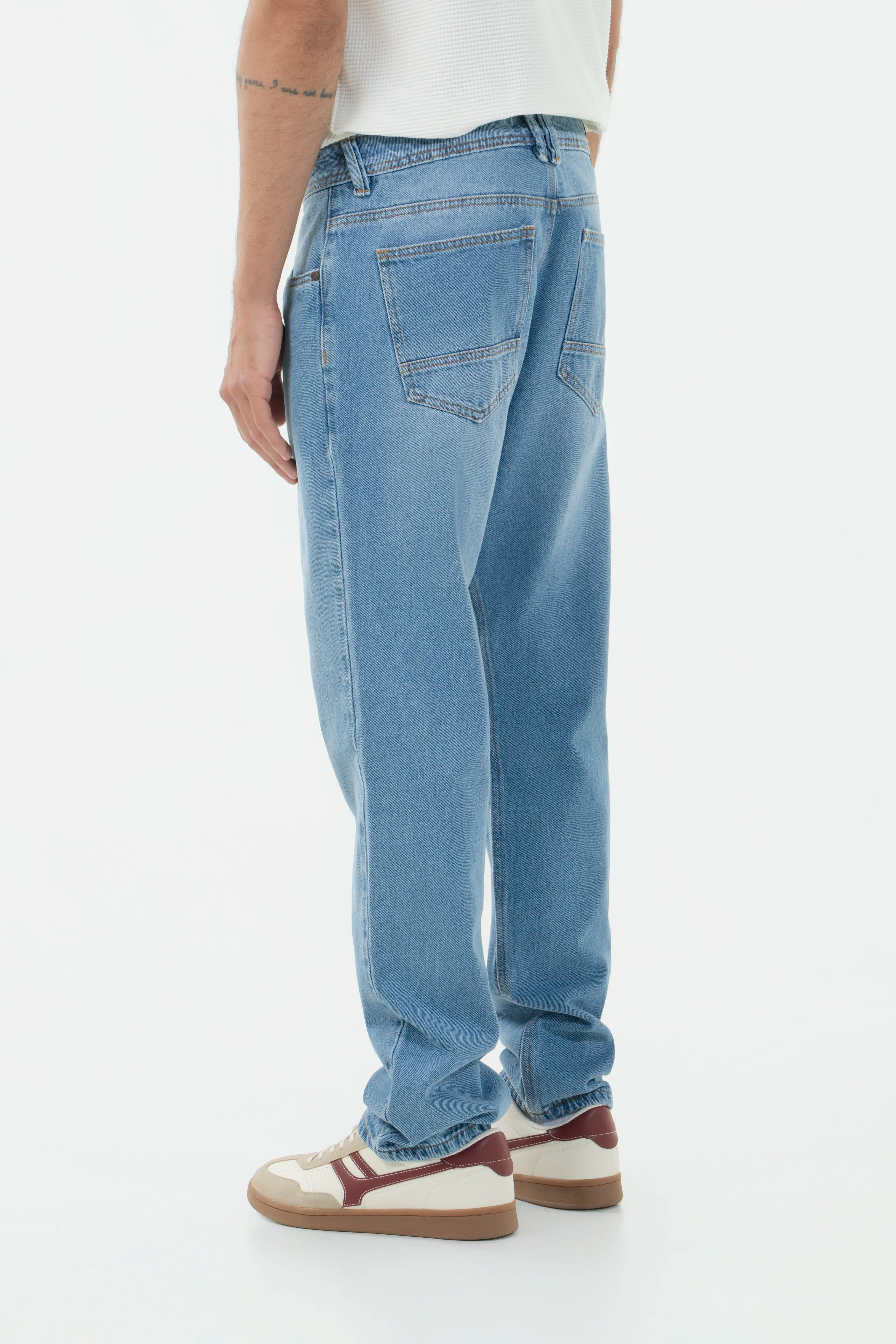 JEAN 5 BOLSILLOS COLOR AZUL HIELO