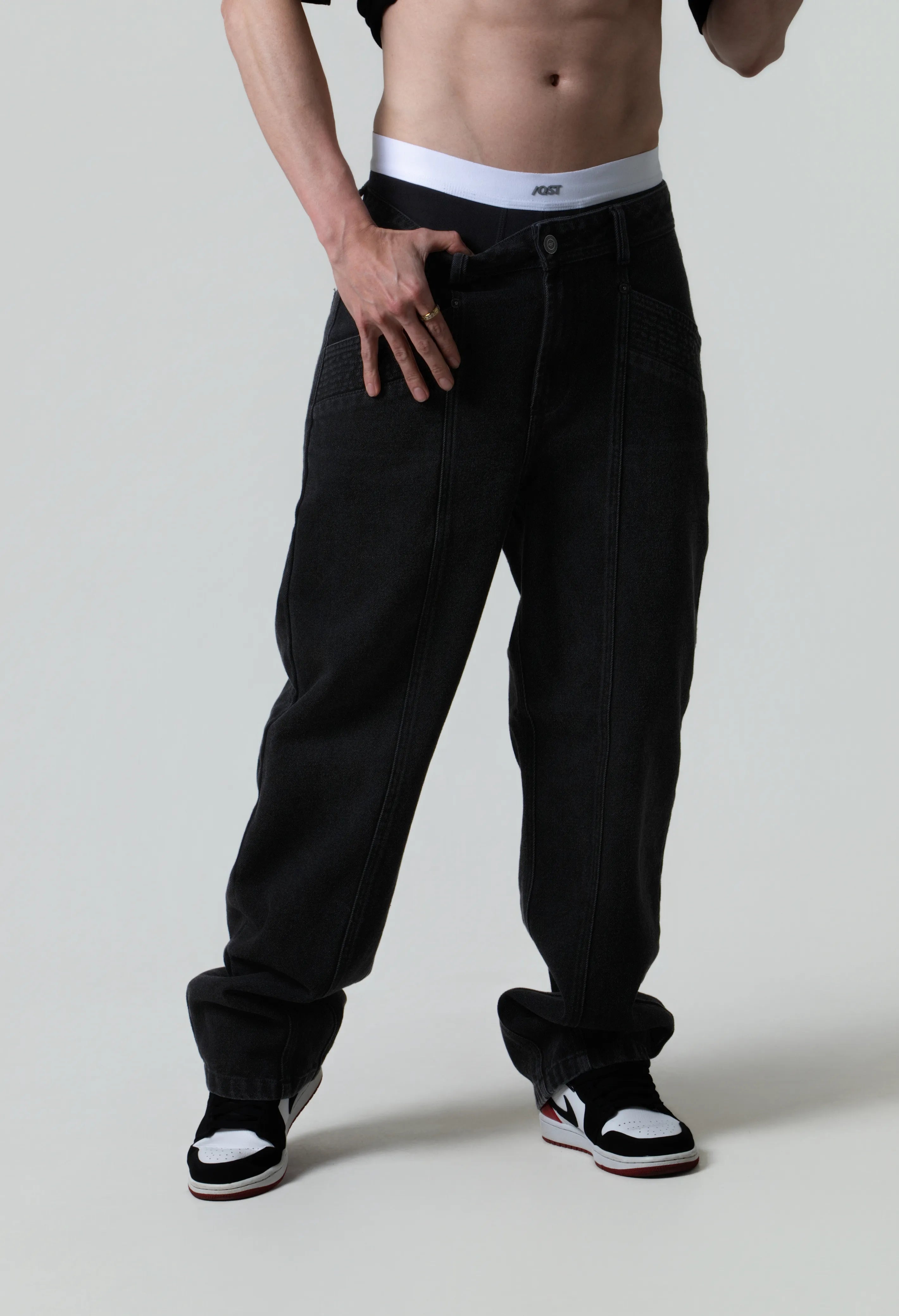 JEAN 5 BOLSILLOS COLOR GRIS OSCURO