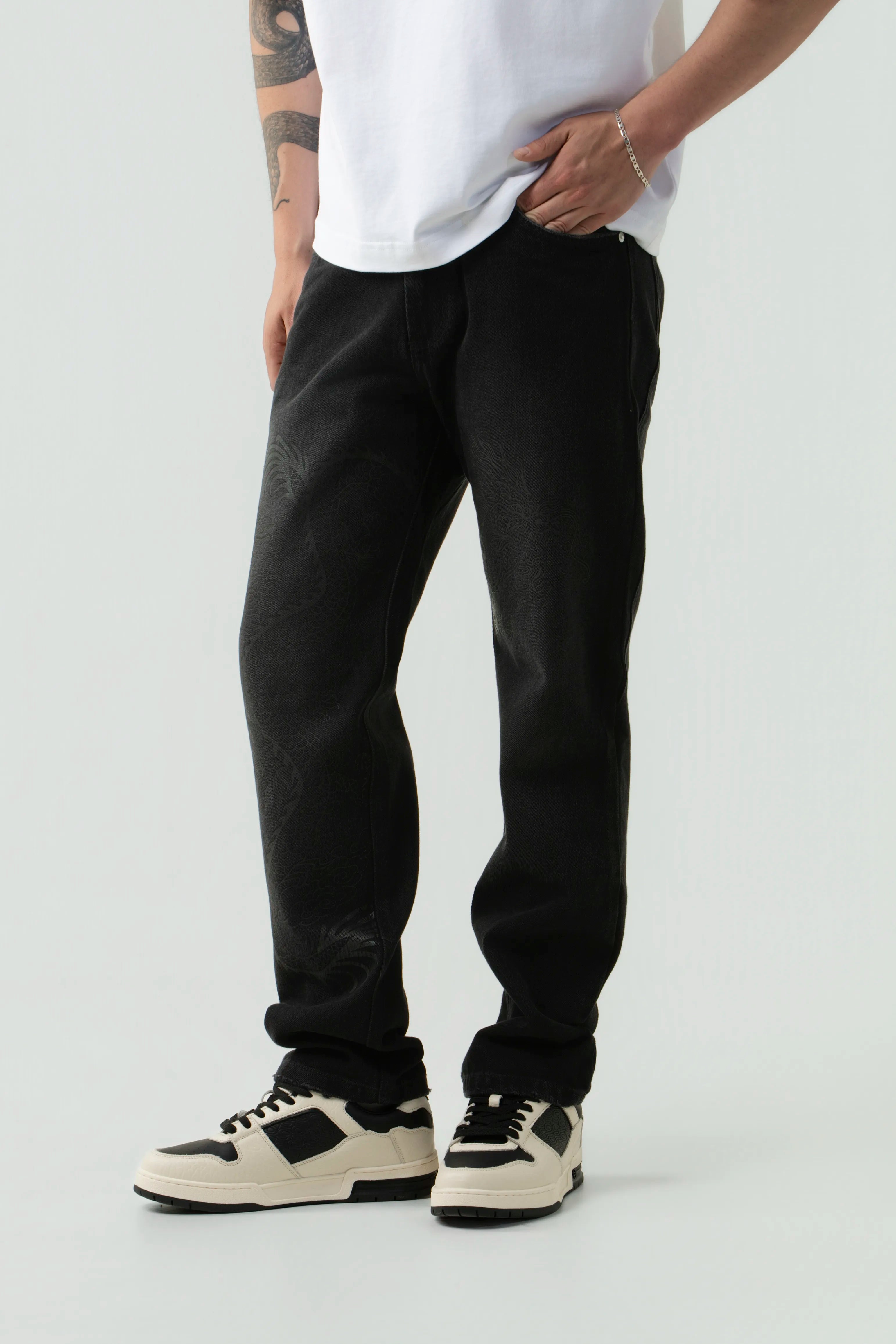JEAN 5 BOLSILLOS COLOR NEGRO