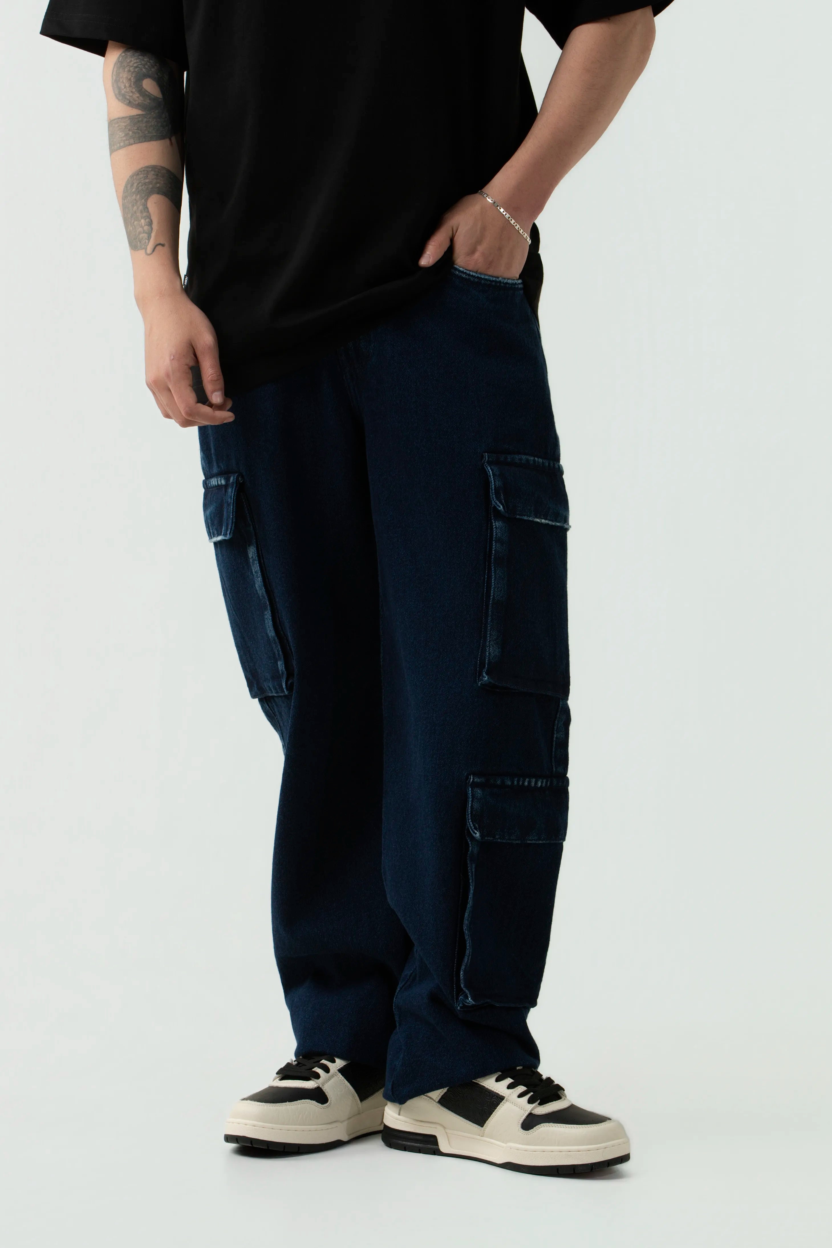 JEAN CARGO COLOR AZUL OSCURO