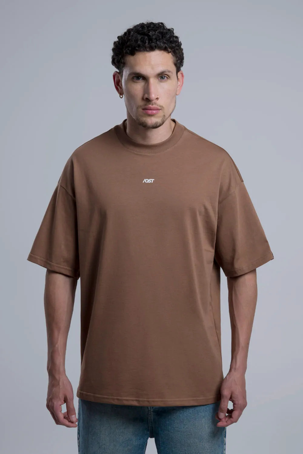CAMISETA OVERSIZE CNCPTS ESENCIAL COLOR CAFE - QST
