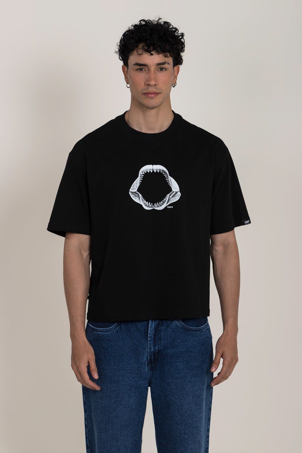 CAMISETA MANGA CORTA COLOR NEGRO