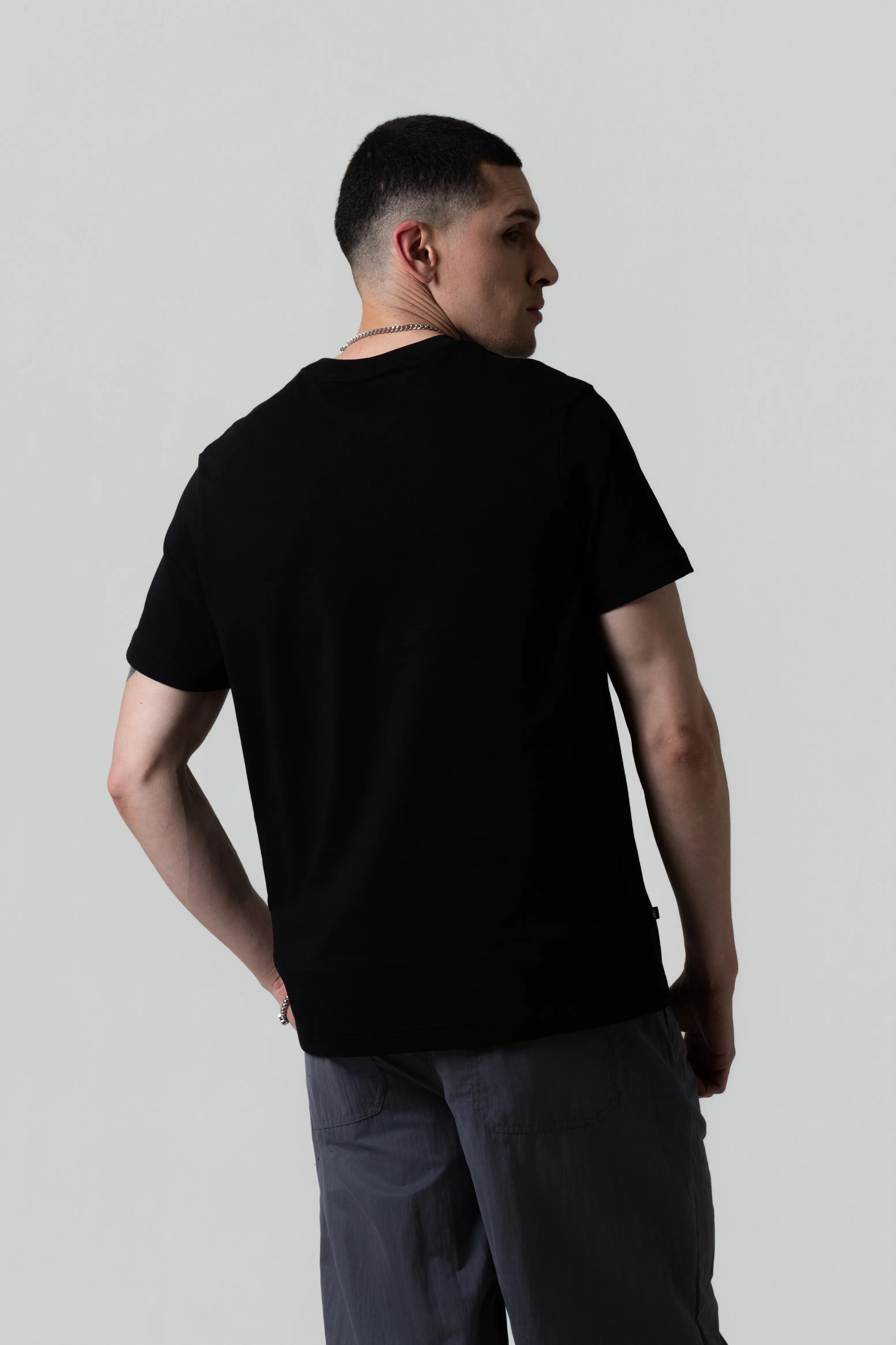 CAMISETA MANGA CORTA COLOR NEGRO