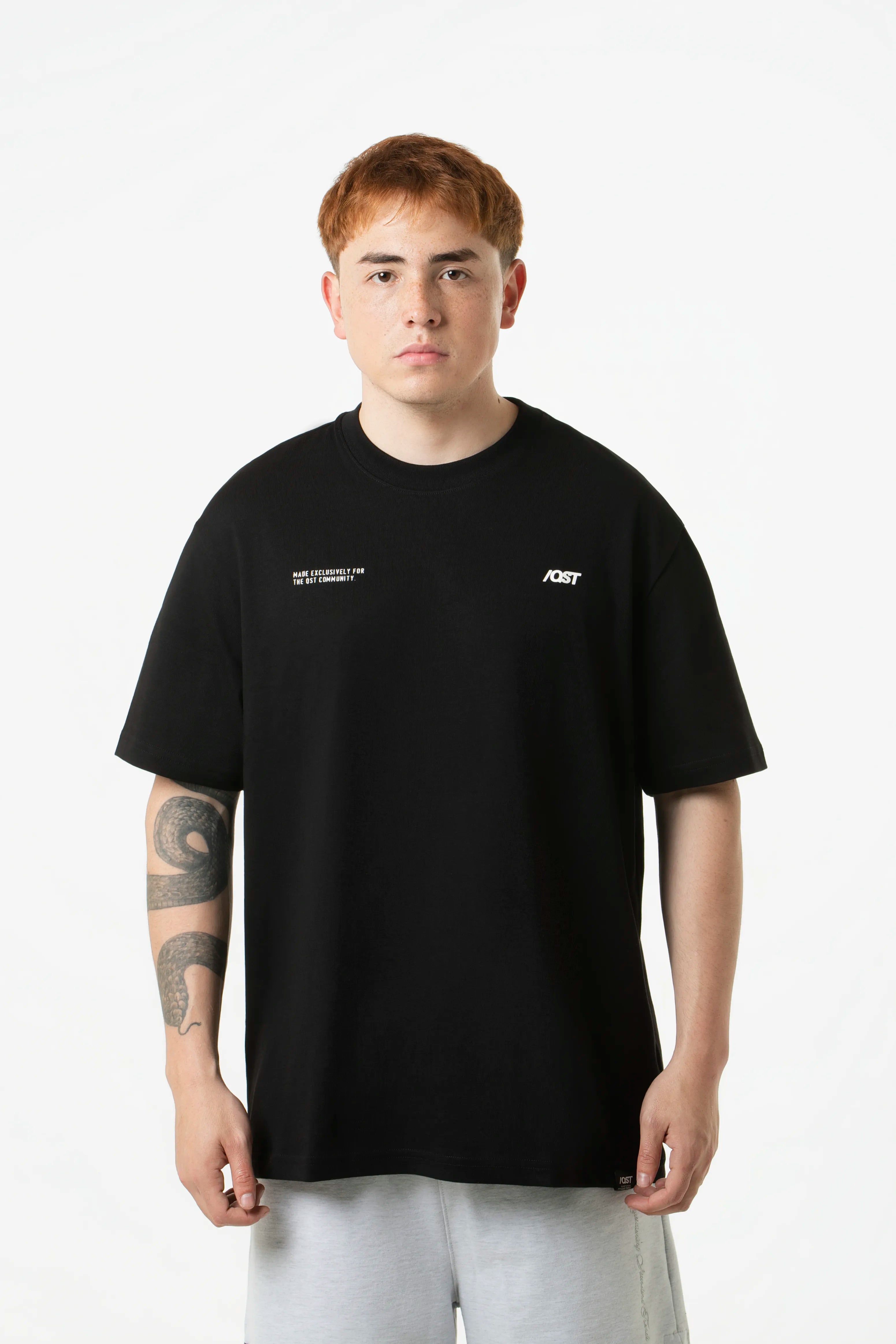 CAMISETA MANGA CORTA COLOR NEGRO - BLANCO
