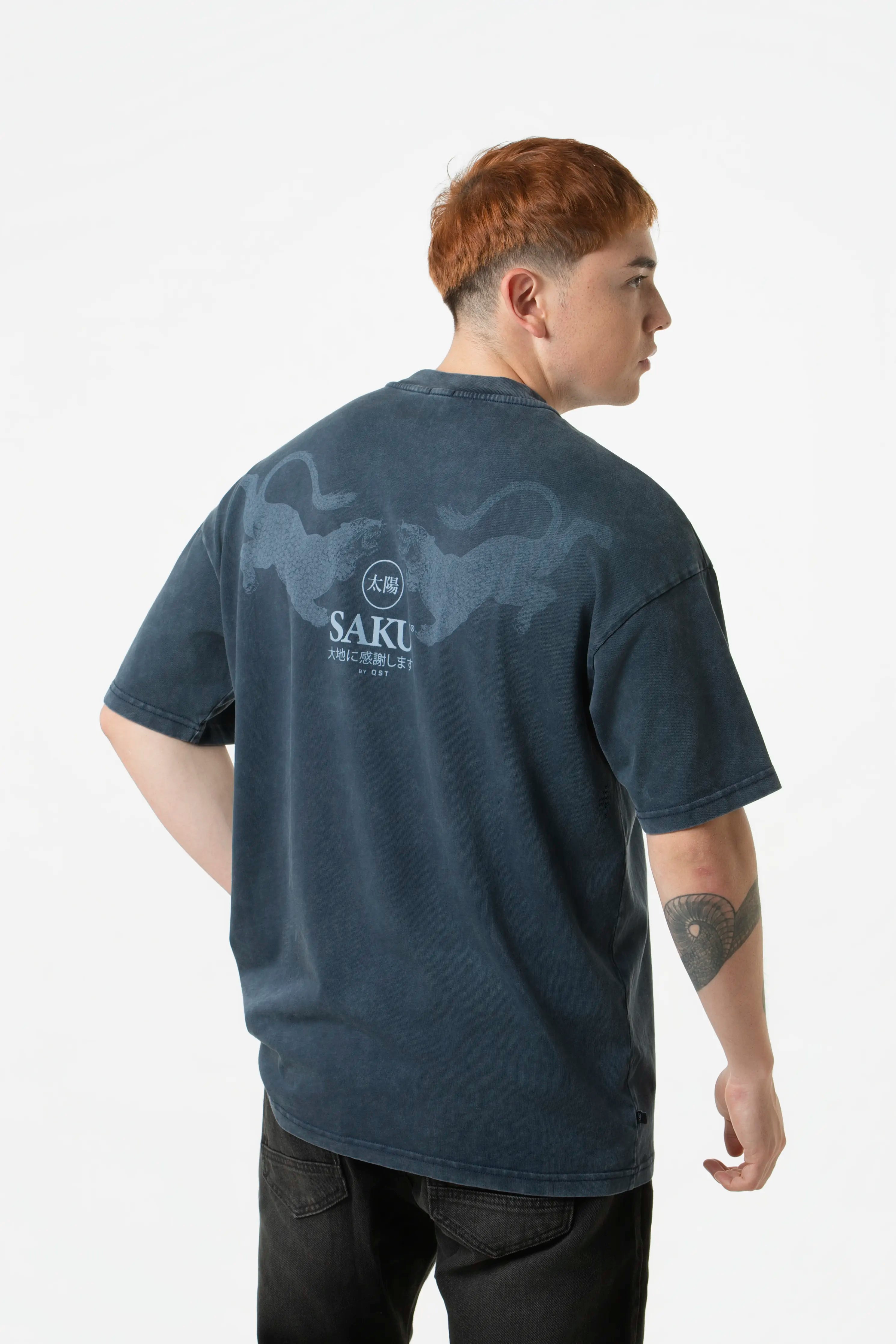 CAMISETA MANGA CORTA COLOR AZUL OSCURO