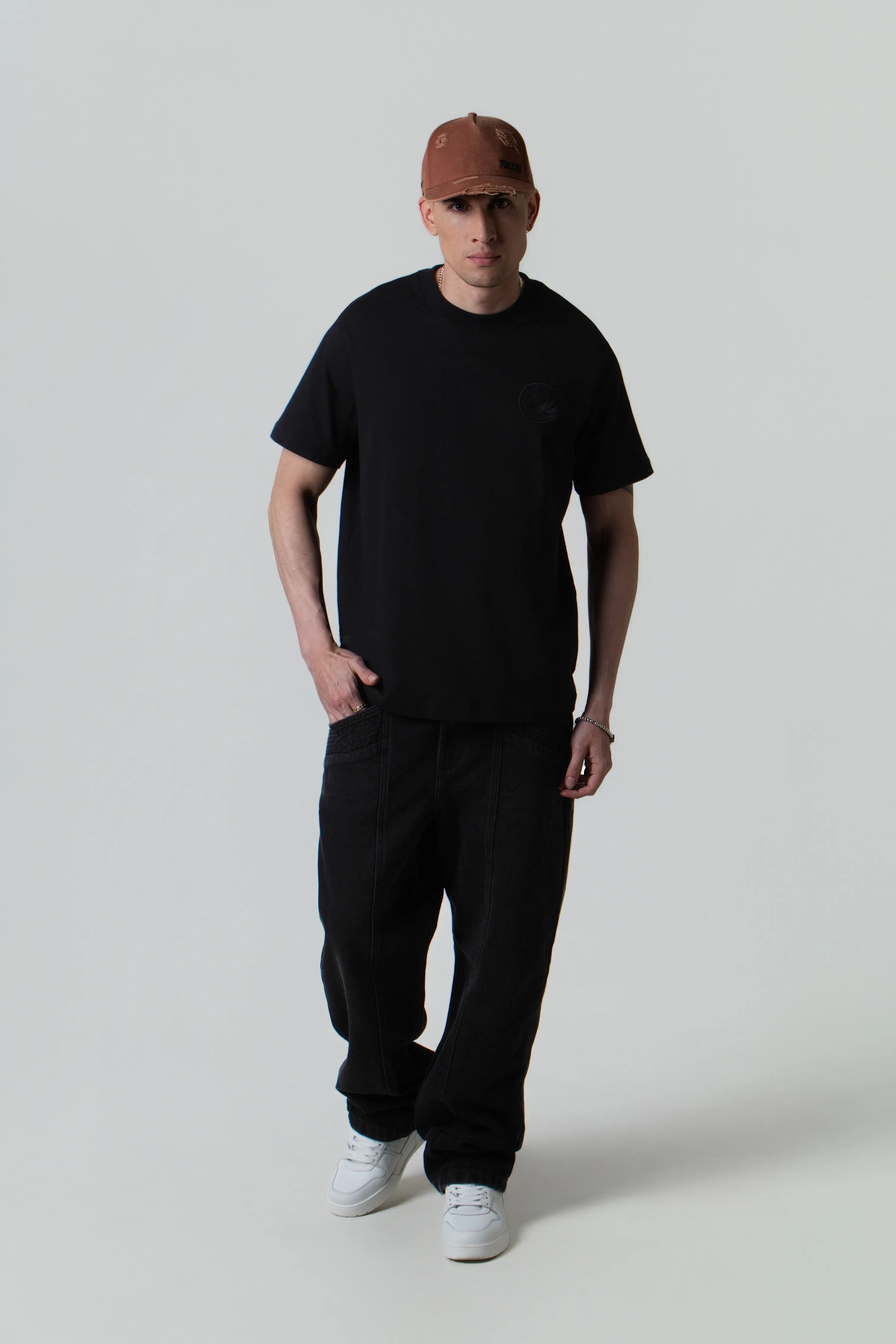 CAMISETA MANGA CORTA COLOR NEGRO