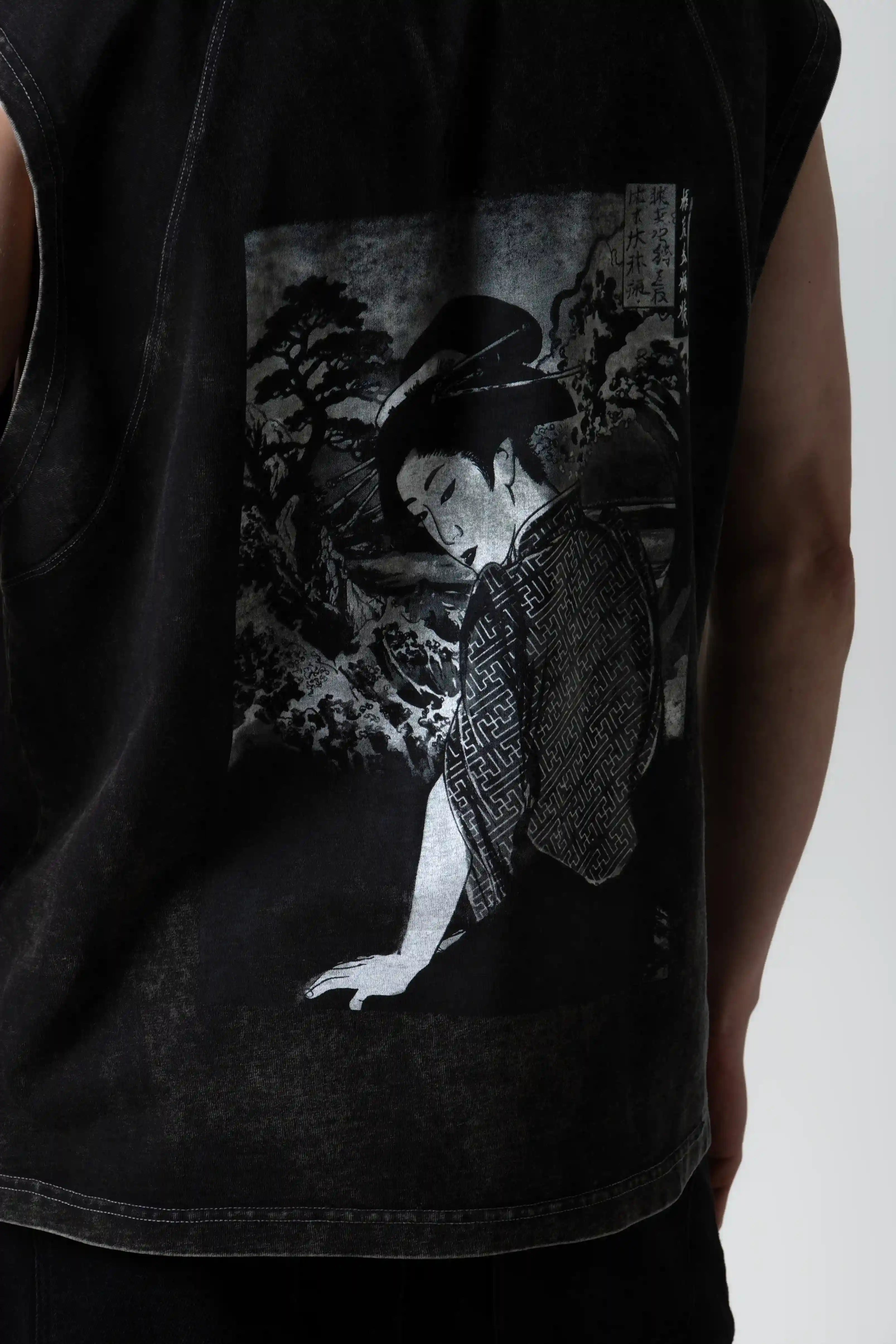 CAMISETA MANGA SISA COLOR NEGRO