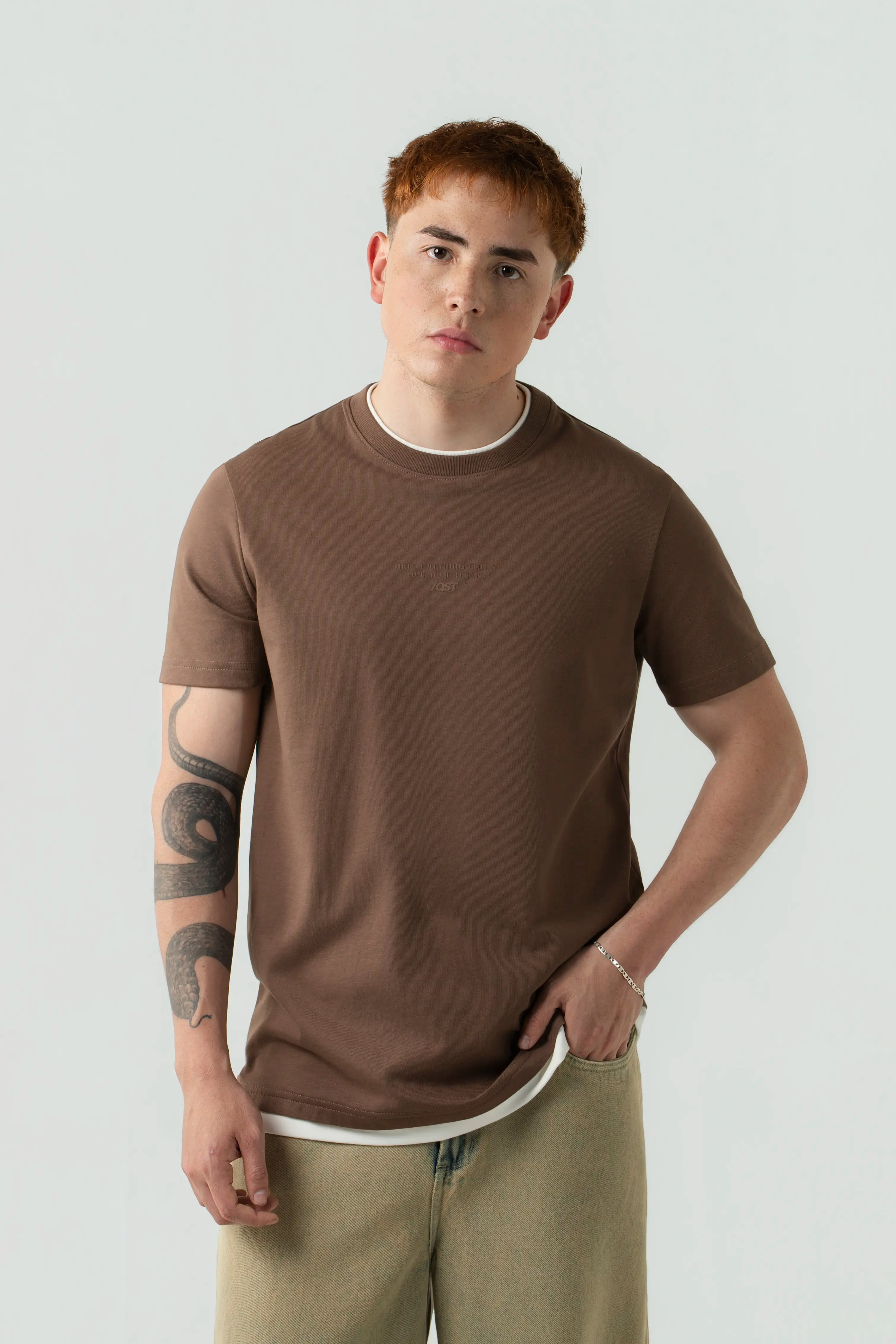 CAMISETA MANGA CORTA COLOR SHAVED CHOCOLATE