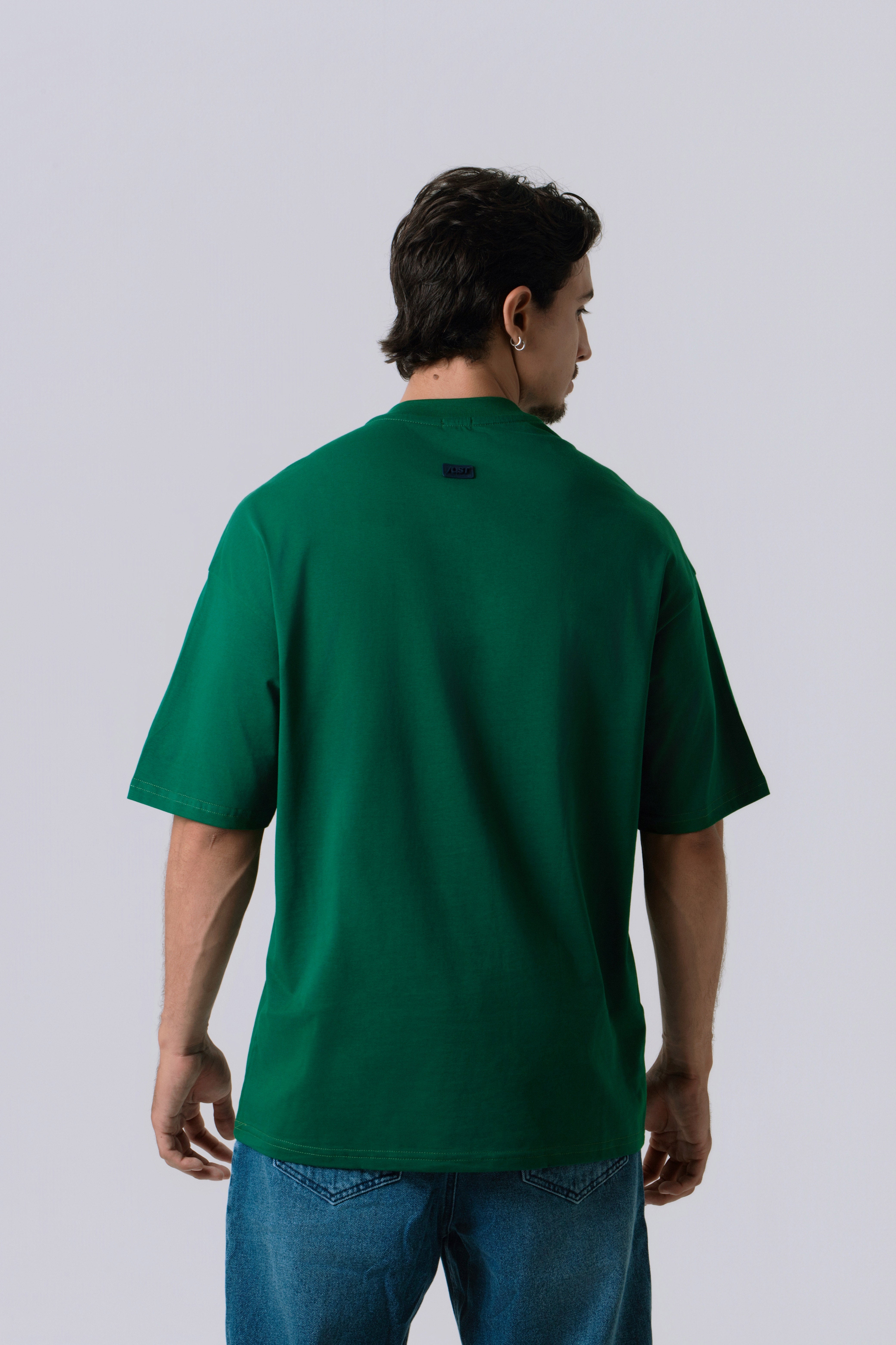 CAMISETA OVERSIZE COLOR VERDE PRADERA