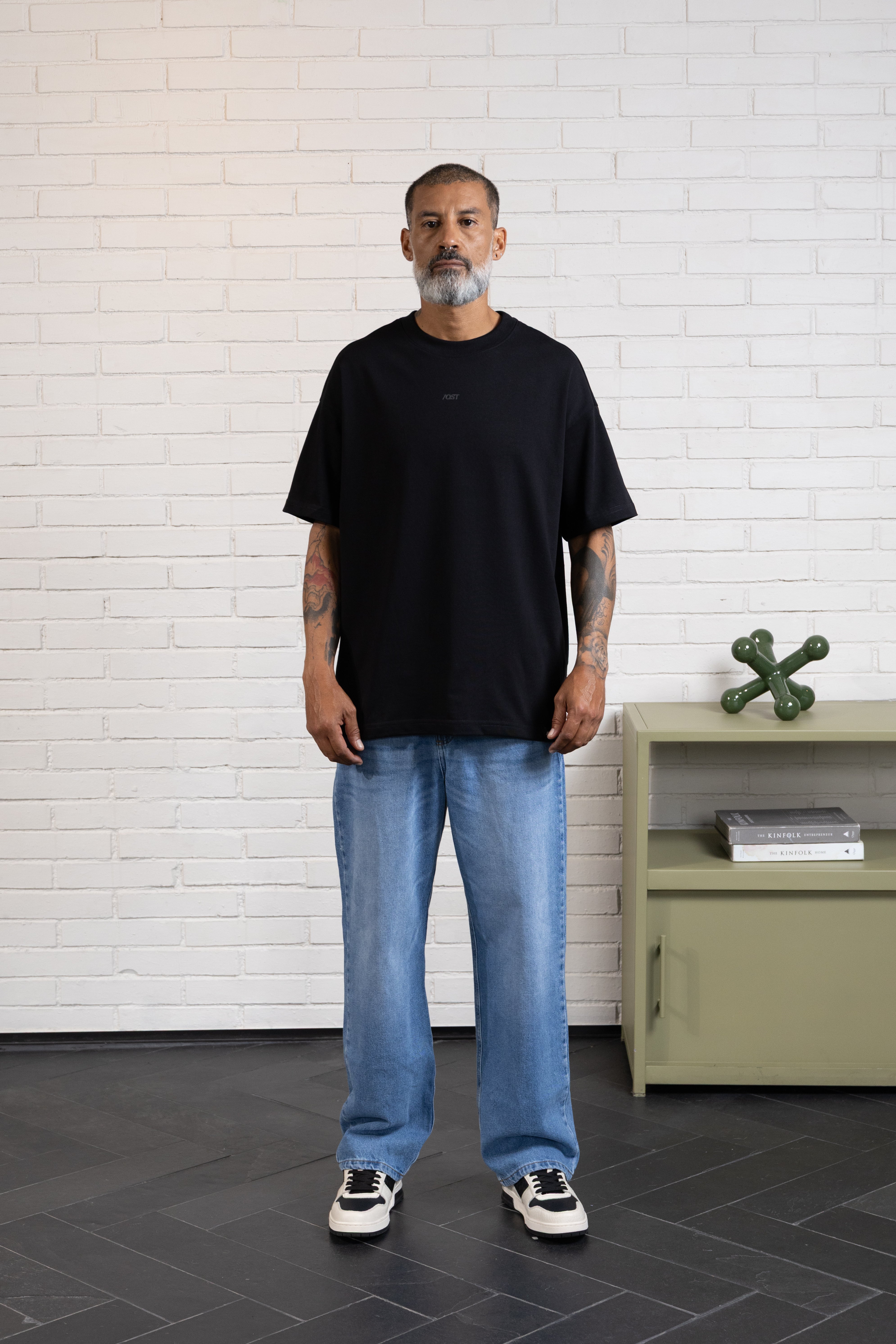 CAMISETA MANGA CORTA COLOR NEGRO