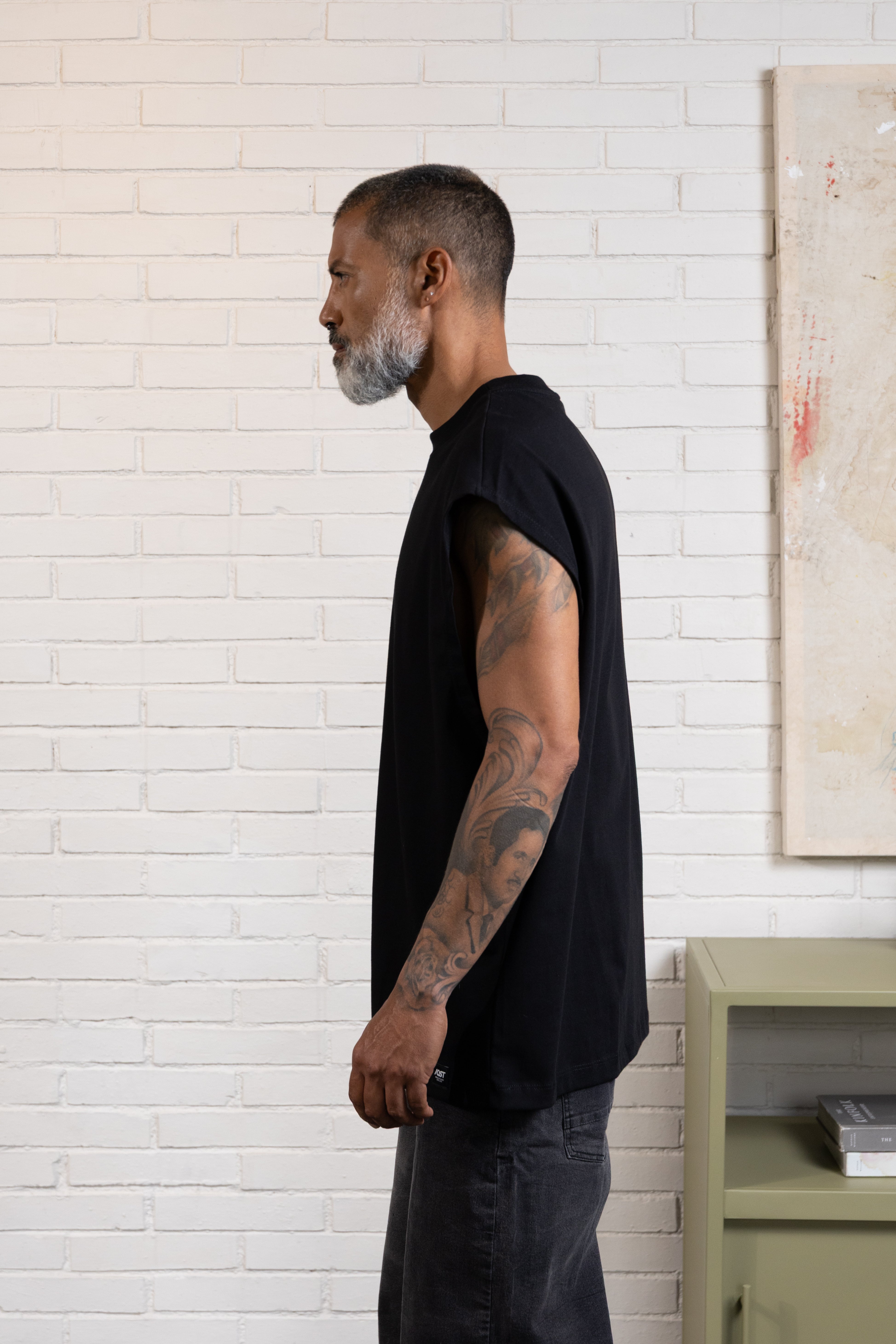 CAMISETA MANGA CORTA COLOR NEGRO