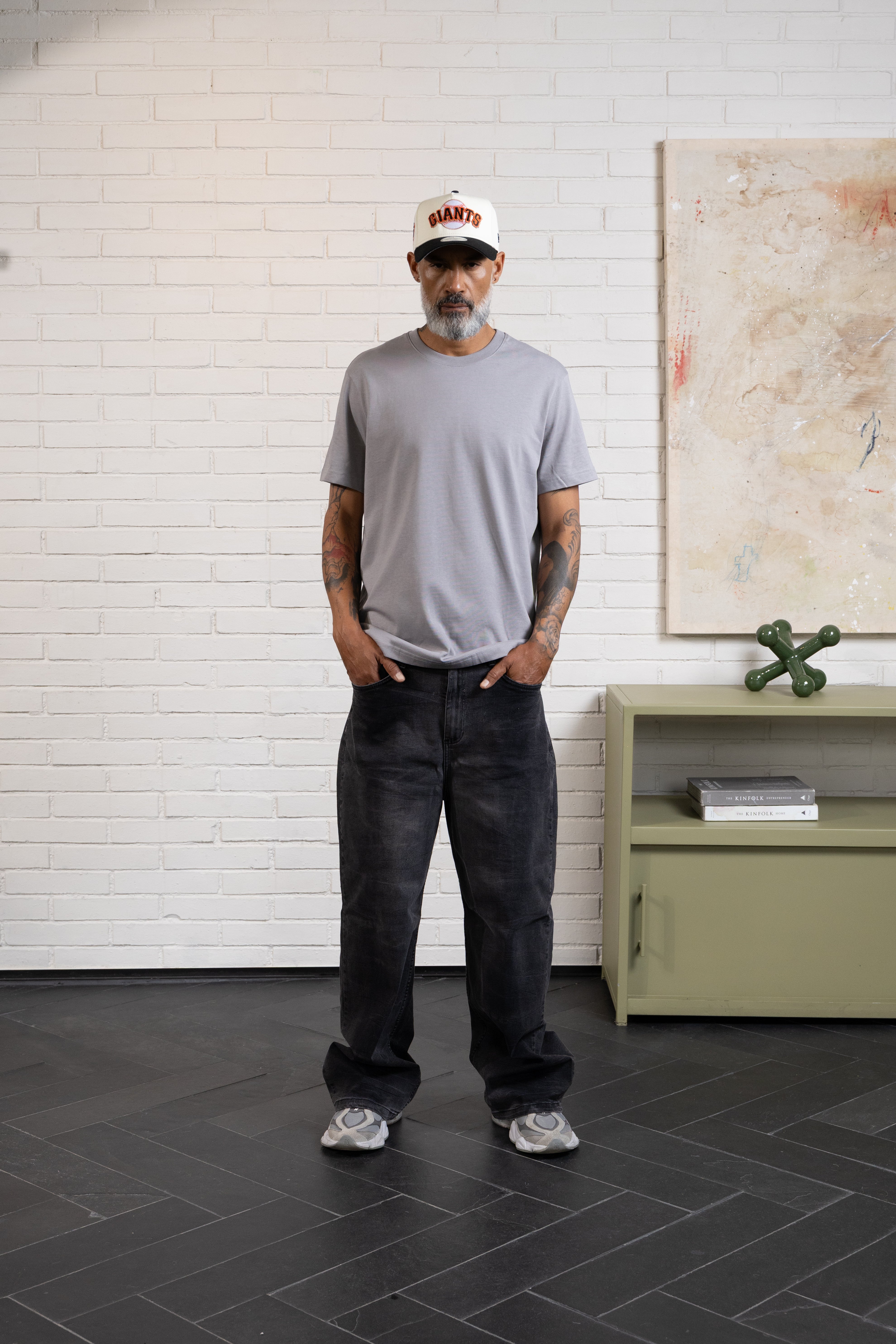 CAMISETA MANGA CORTA COLOR GRIS AVE