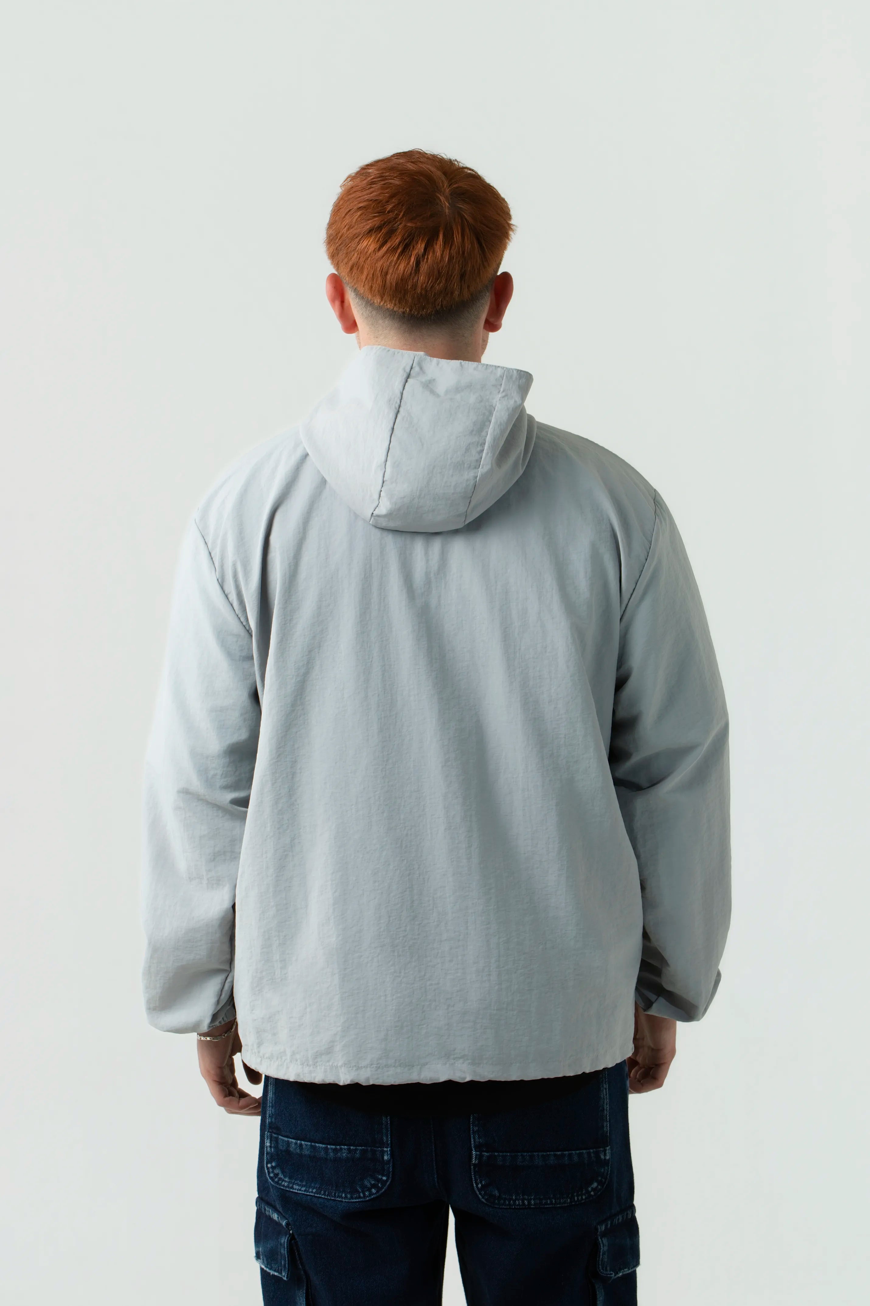 CHAQUETA ROMPEVIENTOS COLOR GRIS CLR