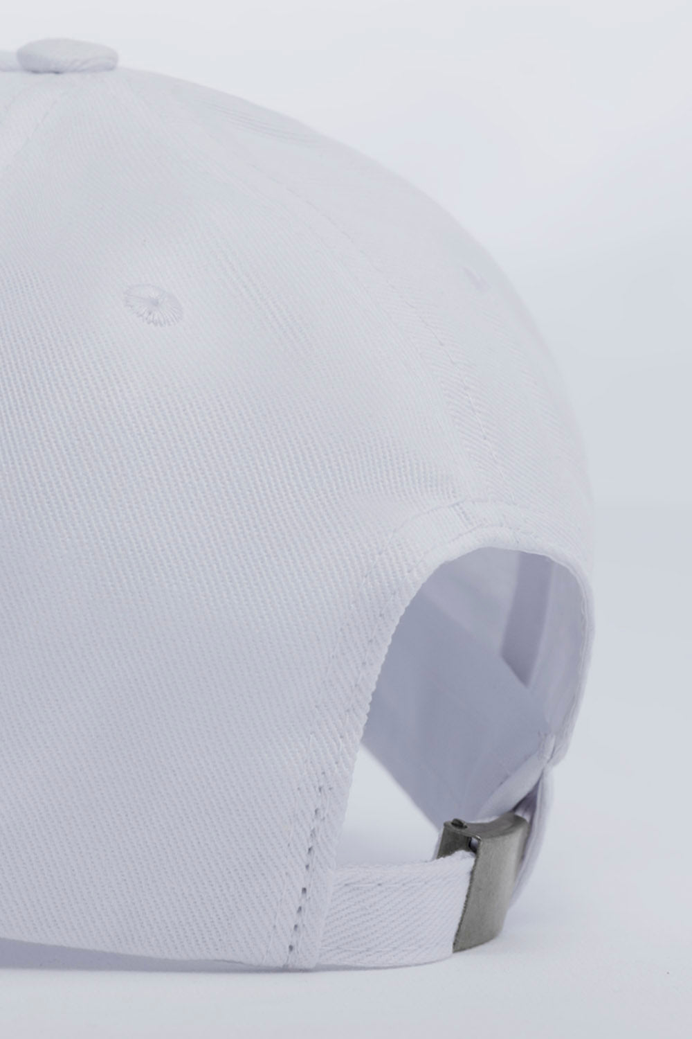 GORRA BEISBOLERA COLOR BLANCO OPTICO